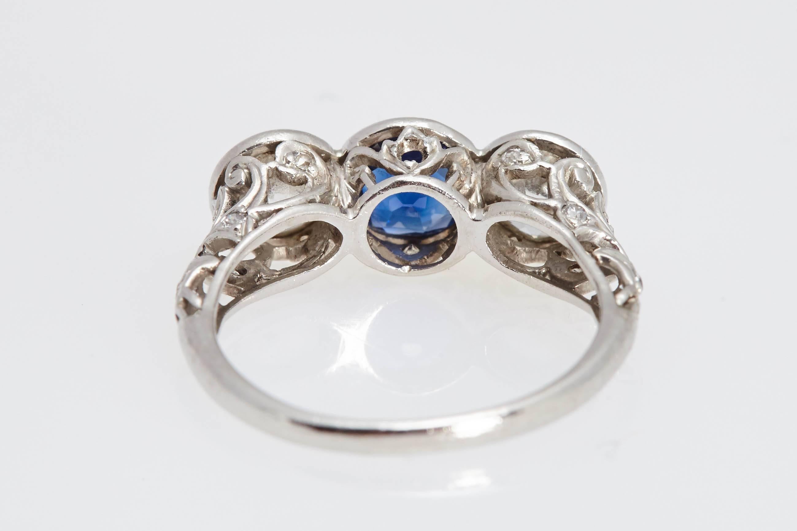 Women's Edwardian Sapphire and Diamond Three-Stone Platinum Ring, circa 1910 For Sale
