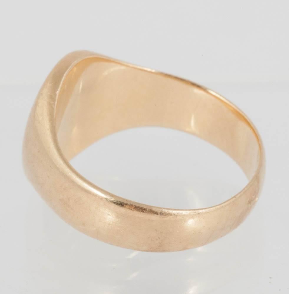 French 19th Century Signet Ring in 18 Carat Gold In Excellent Condition In London, GB