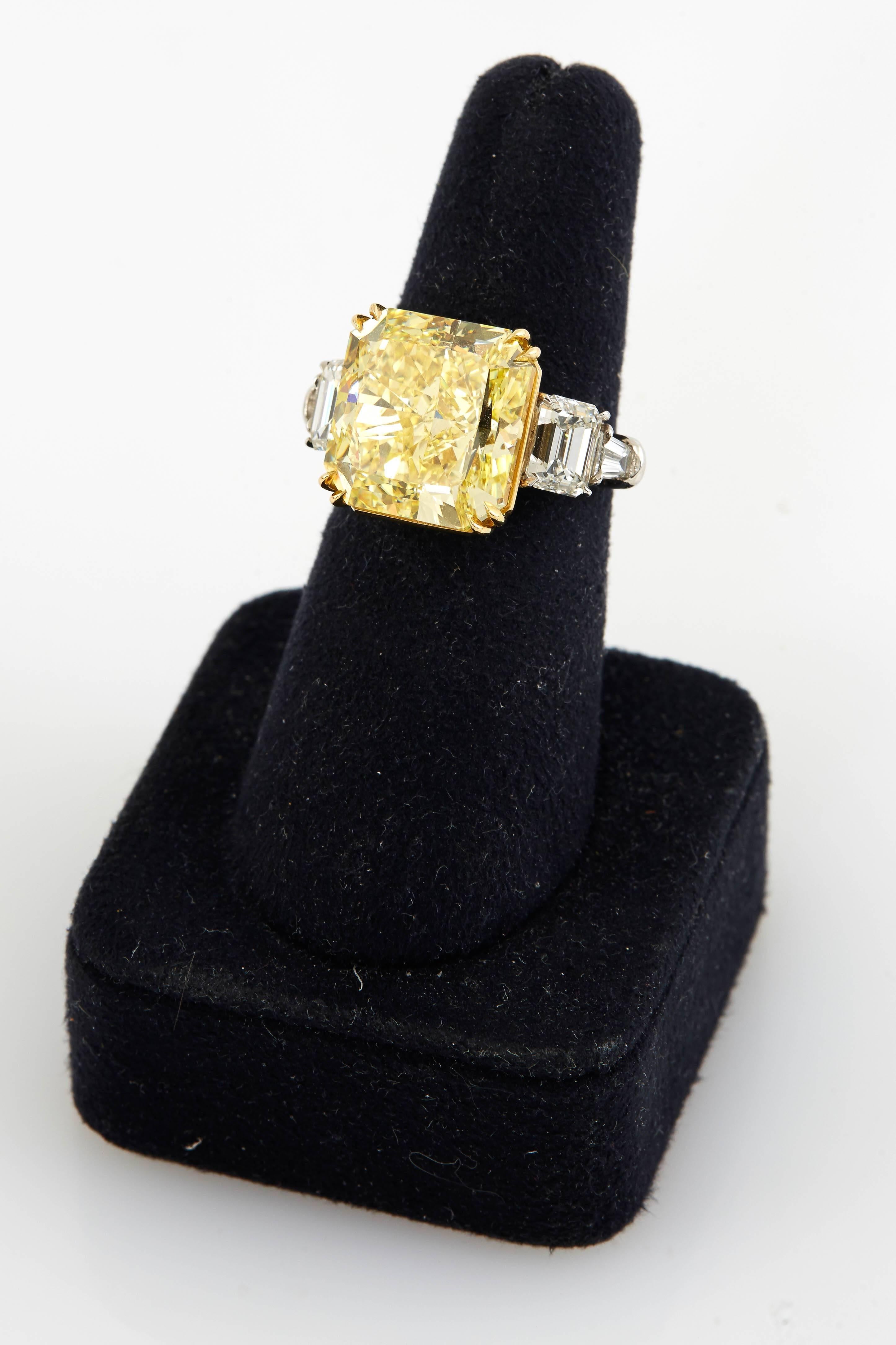 Women's or Men's GIA Certified 15.37 Carat Natural Fancy Intense Yellow Diamond Ring