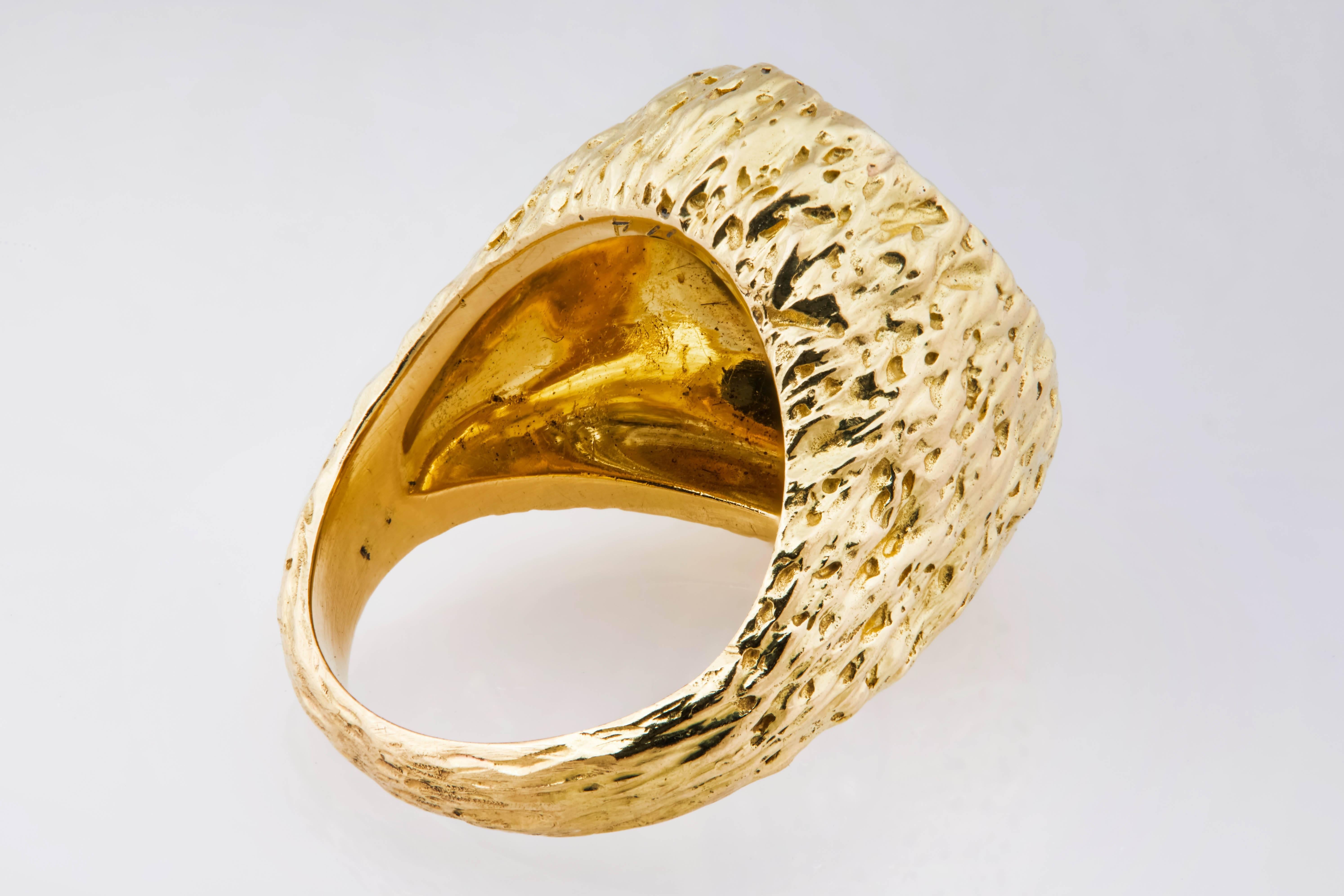 1970s Van Cleef & Arpels Clustered Diamond Gold Cocktail Ring In Excellent Condition In Chicago, IL