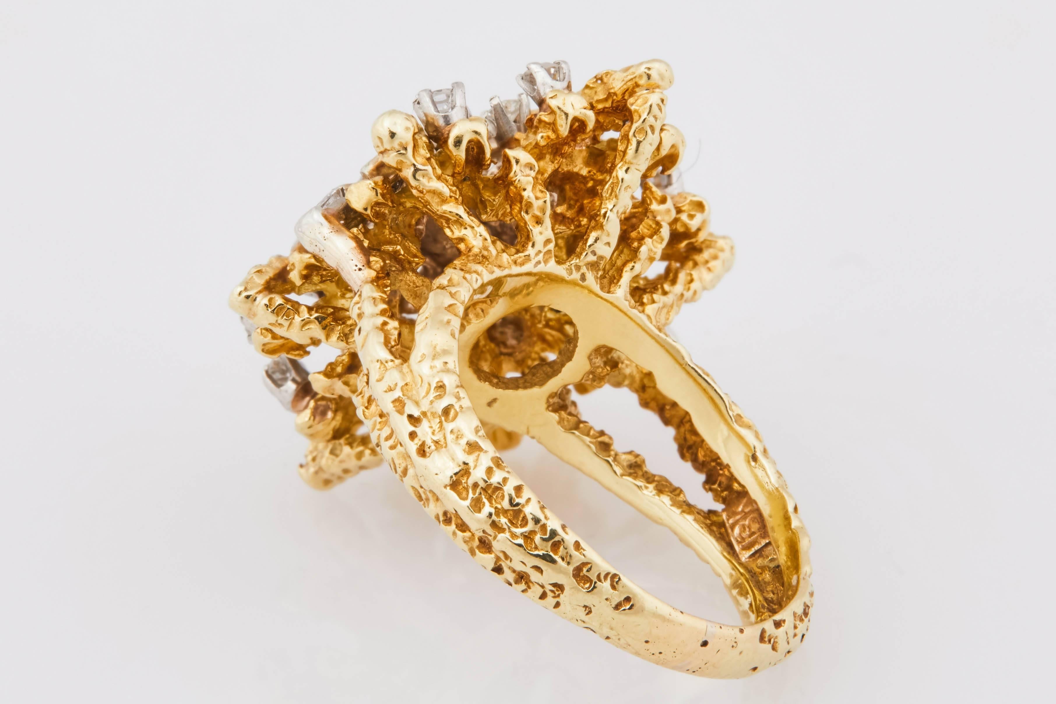 1950s French 18k Gold and Diamond Starburst Cocktail Ring In Excellent Condition In Chicago, IL