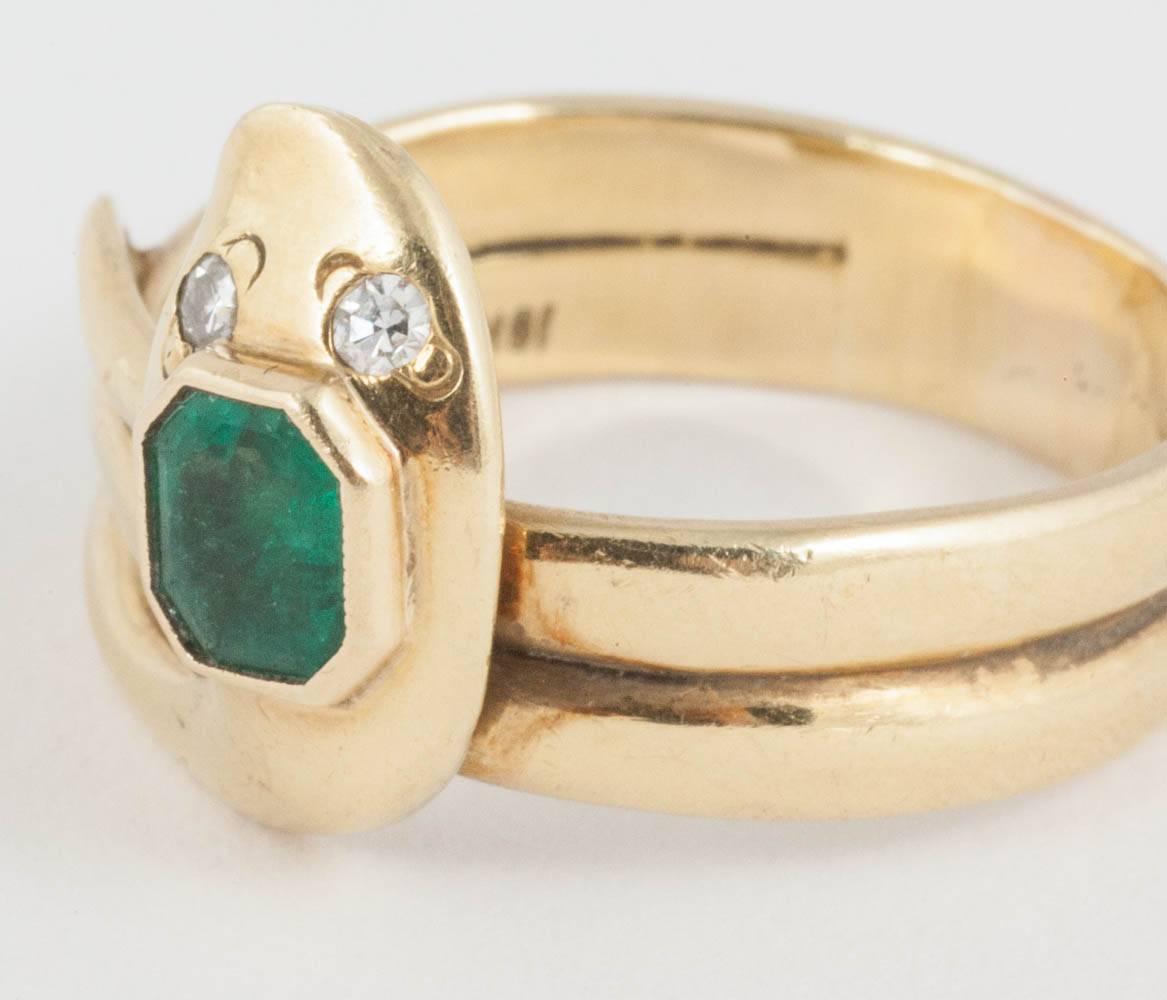 Women's Victorian Serpent Emerald 18 Karat Gold Ring  For Sale