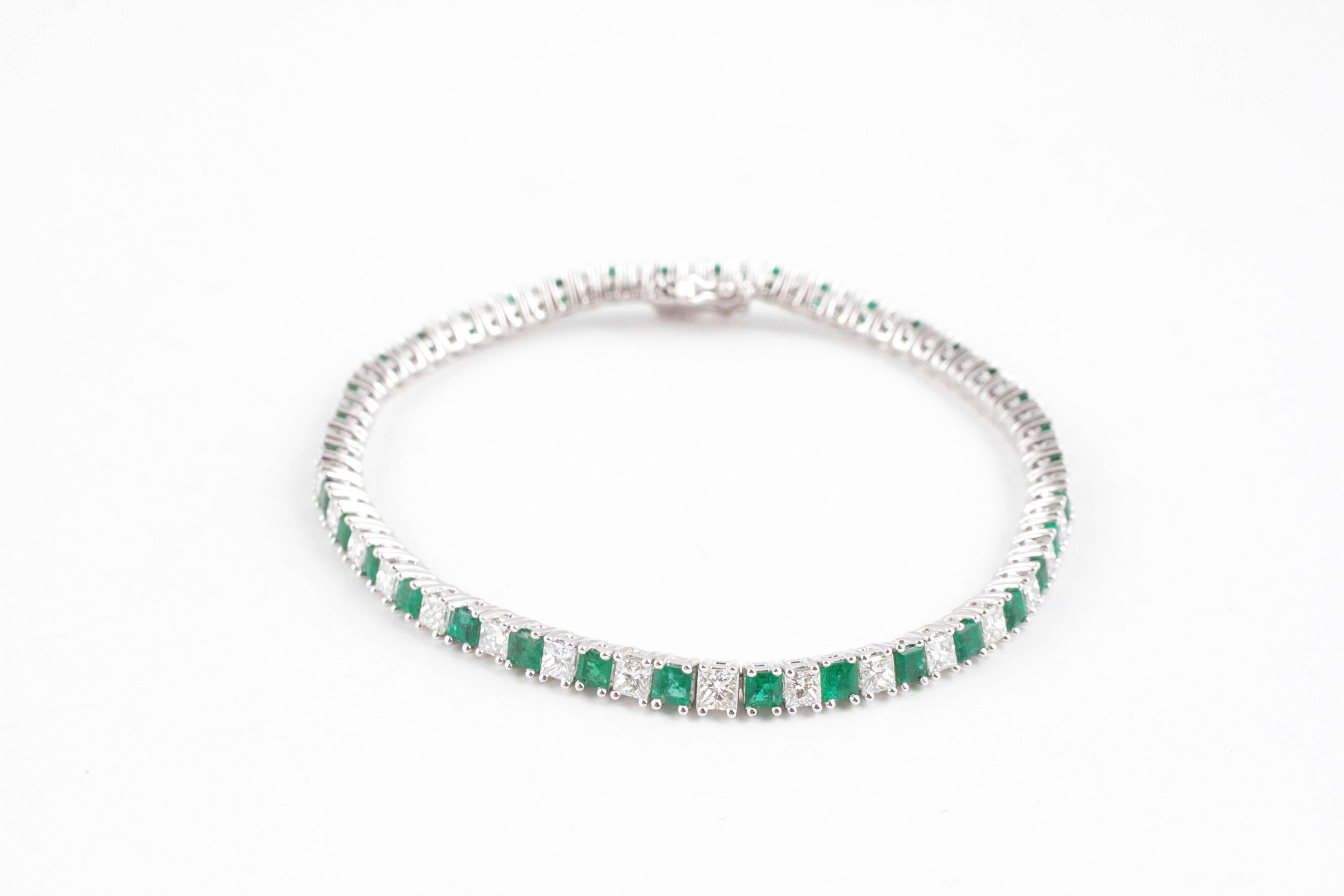 Platinum 2.55 Carat Emerald 3.75 Carat Diamond Bracelet In Good Condition In Dallas, TX