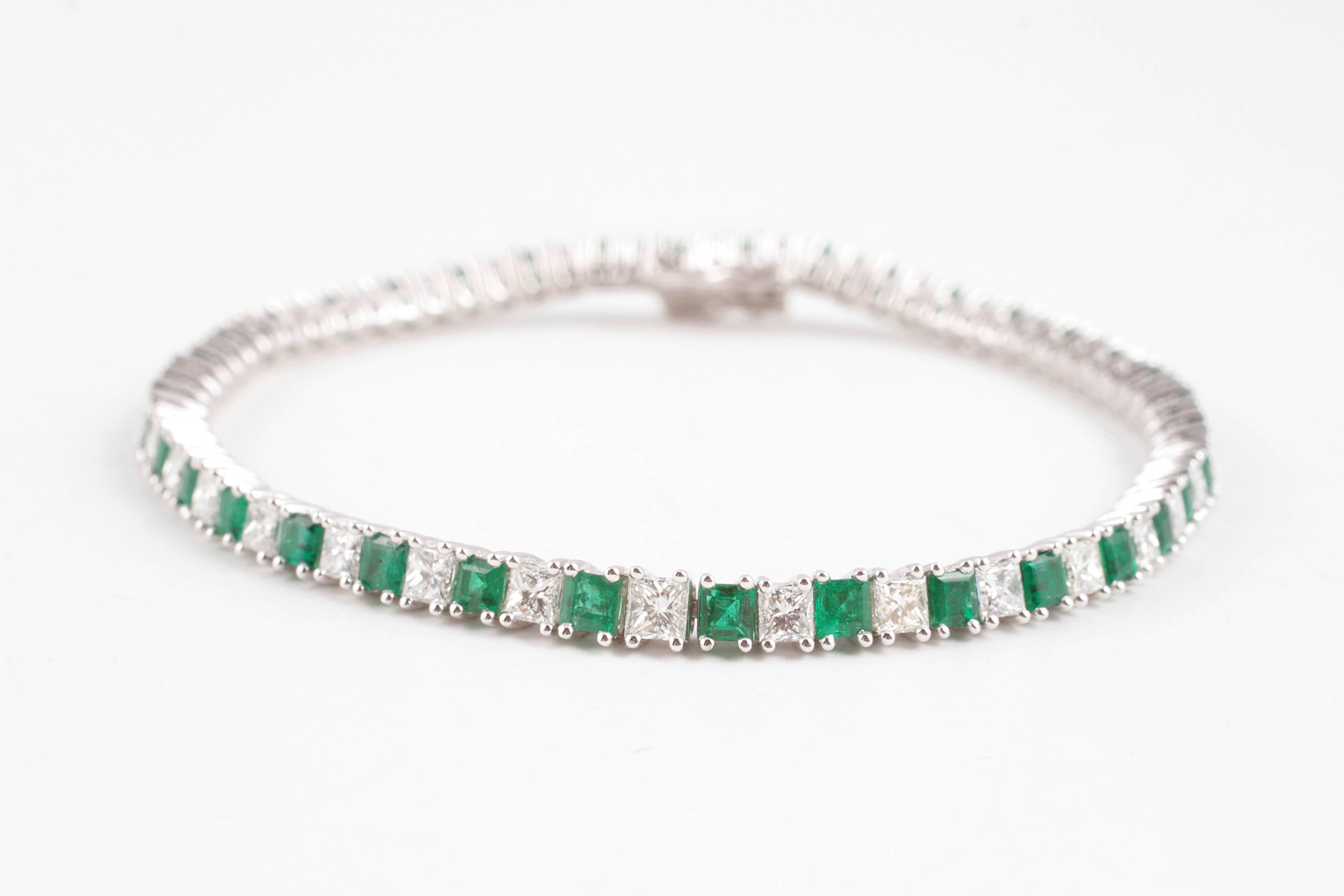Women's Platinum 2.55 Carat Emerald 3.75 Carat Diamond Bracelet