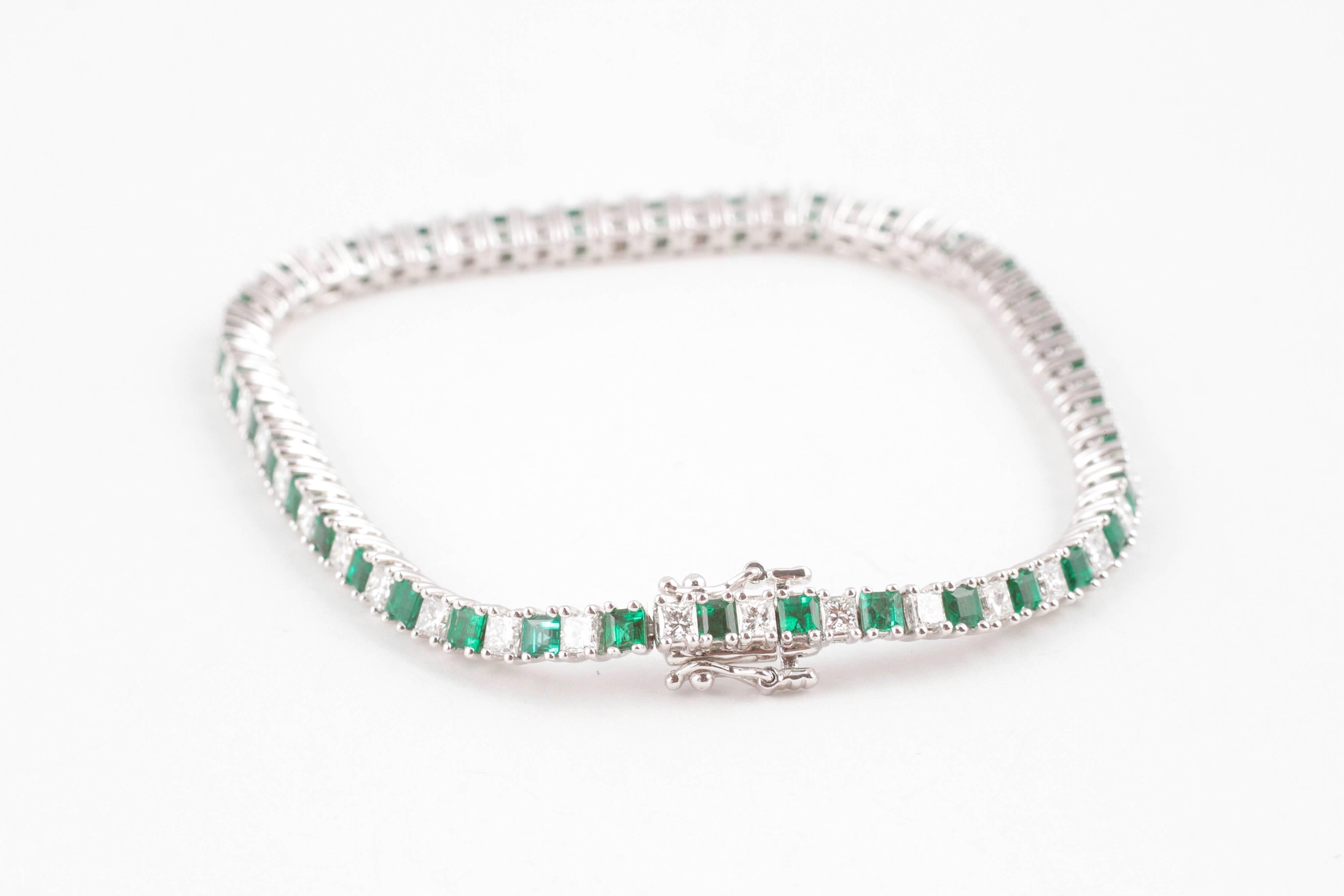 Platinum 2.55 Carat Emerald 3.75 Carat Diamond Bracelet 1
