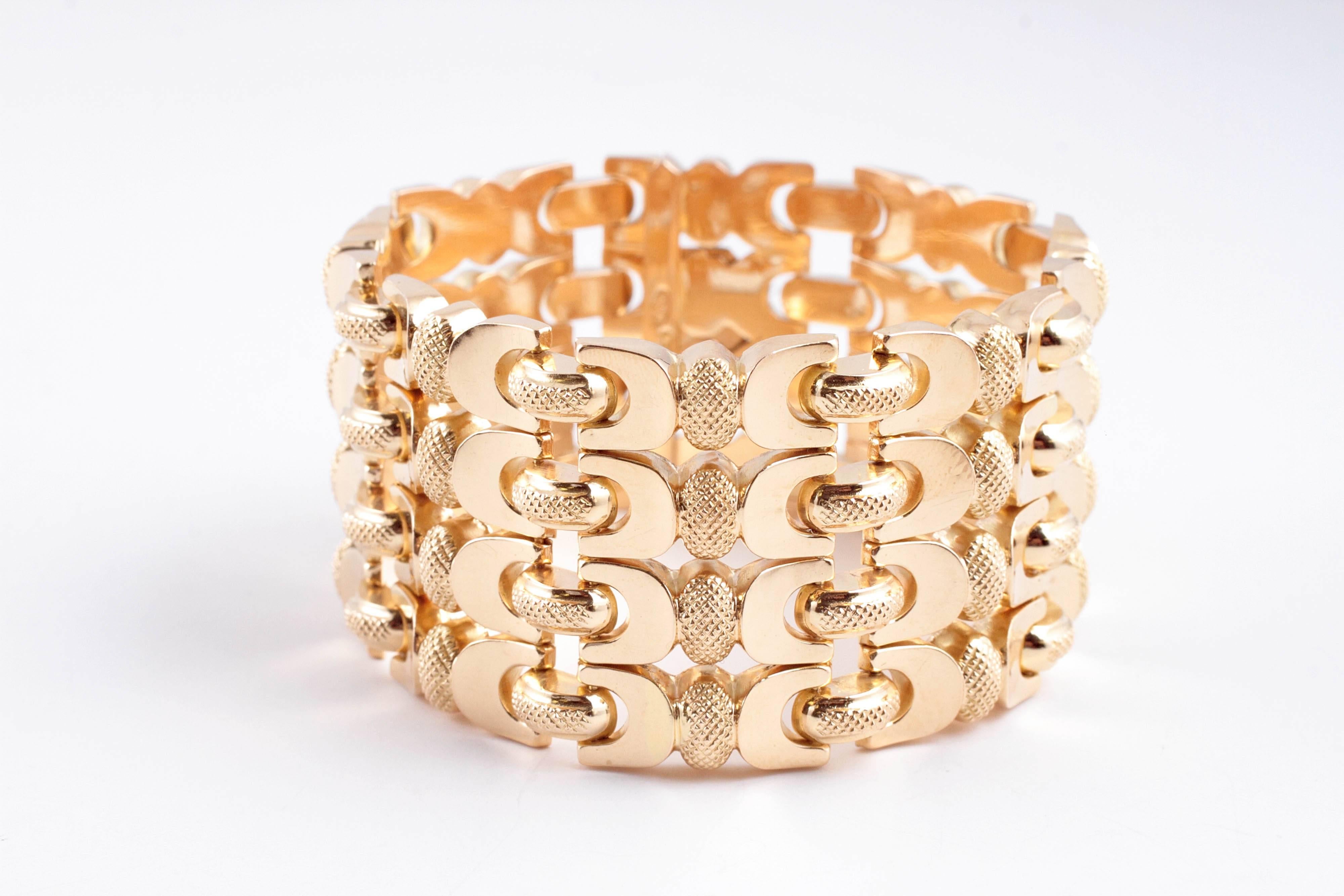 Women's 18 Karat Yellow Gold Retro Textured Bracelet