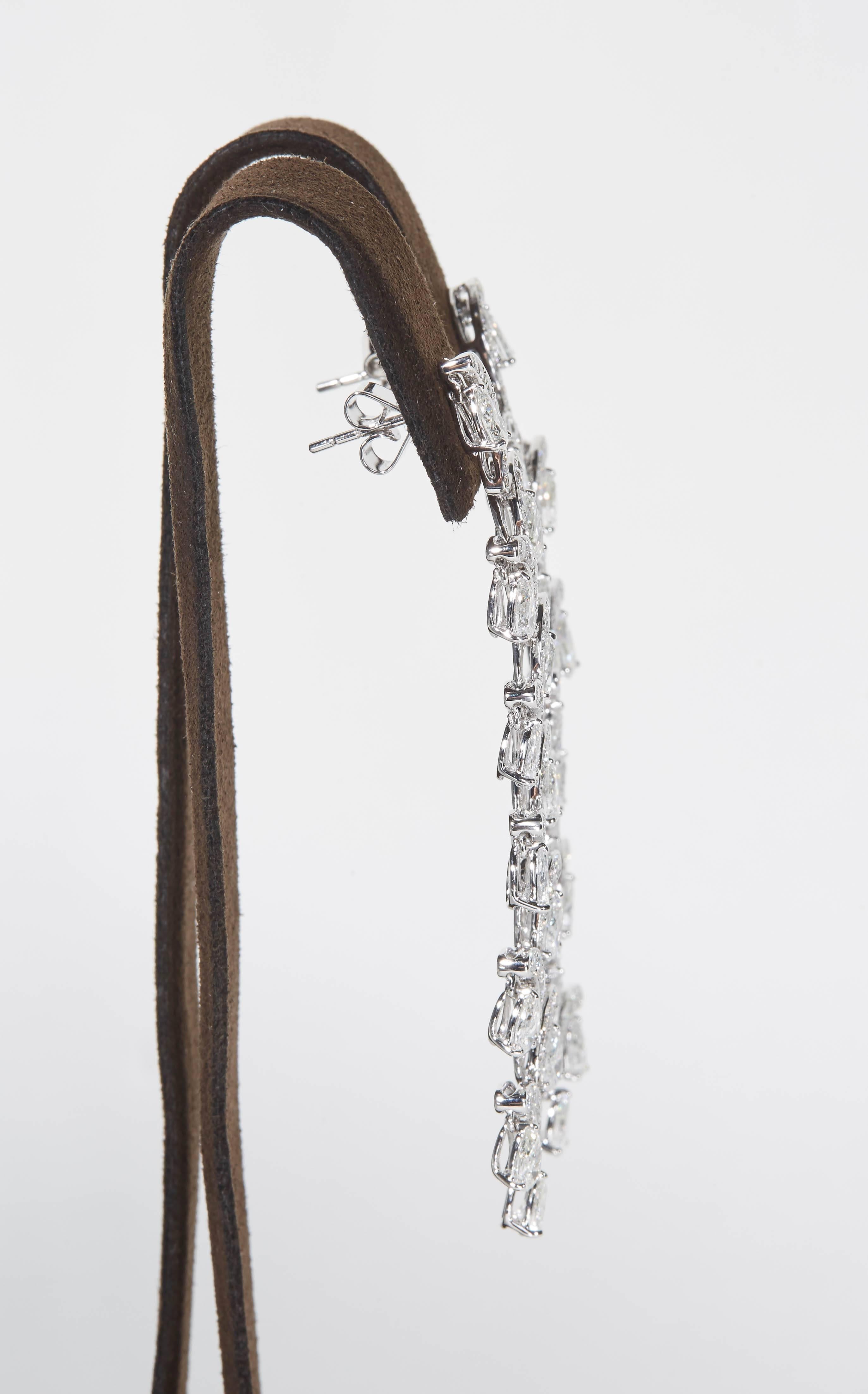 Boucles d'oreilles pendantes cascade en diamants Neuf - En vente à New York, NY