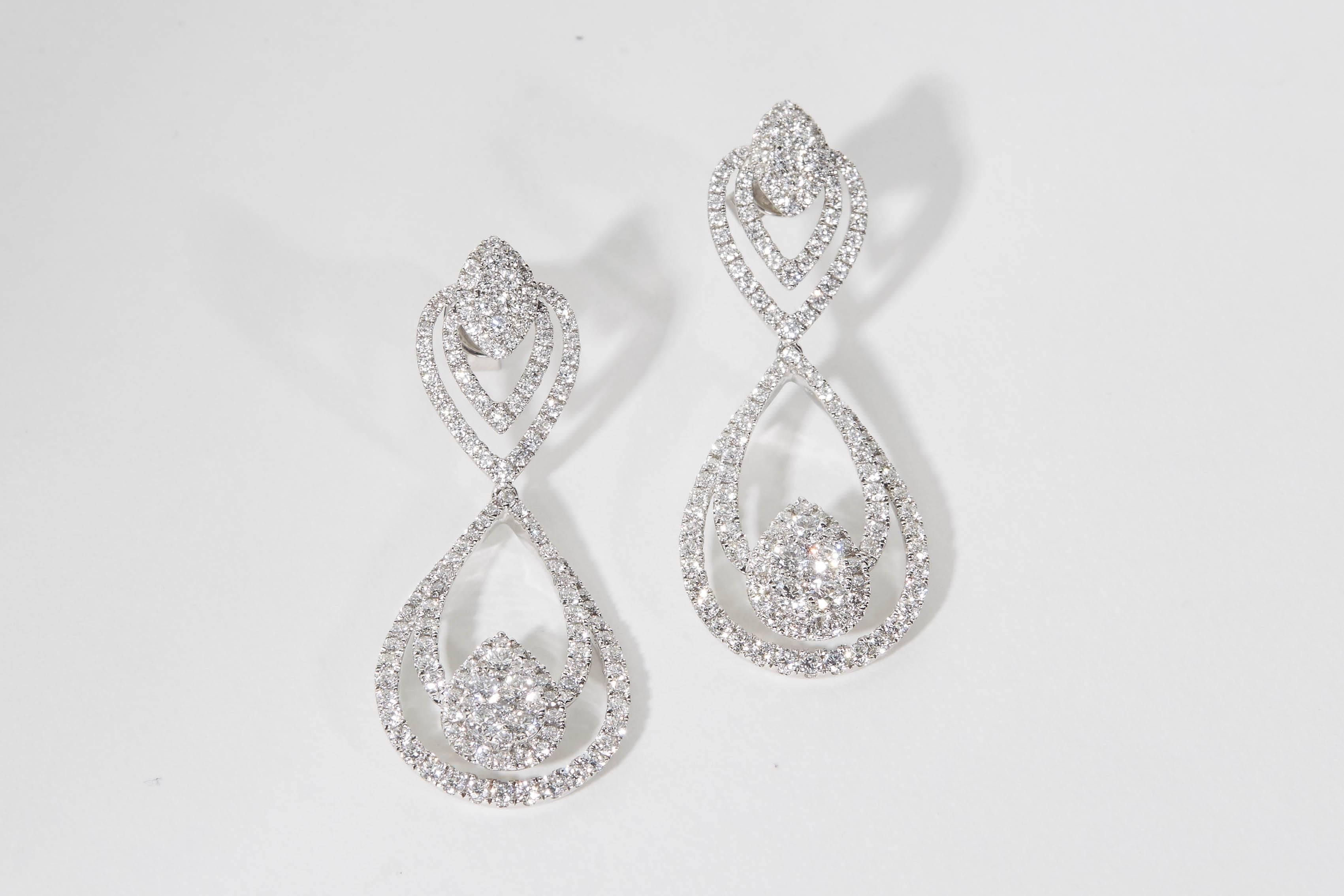 Diamond Drop Earrings For Sale 1