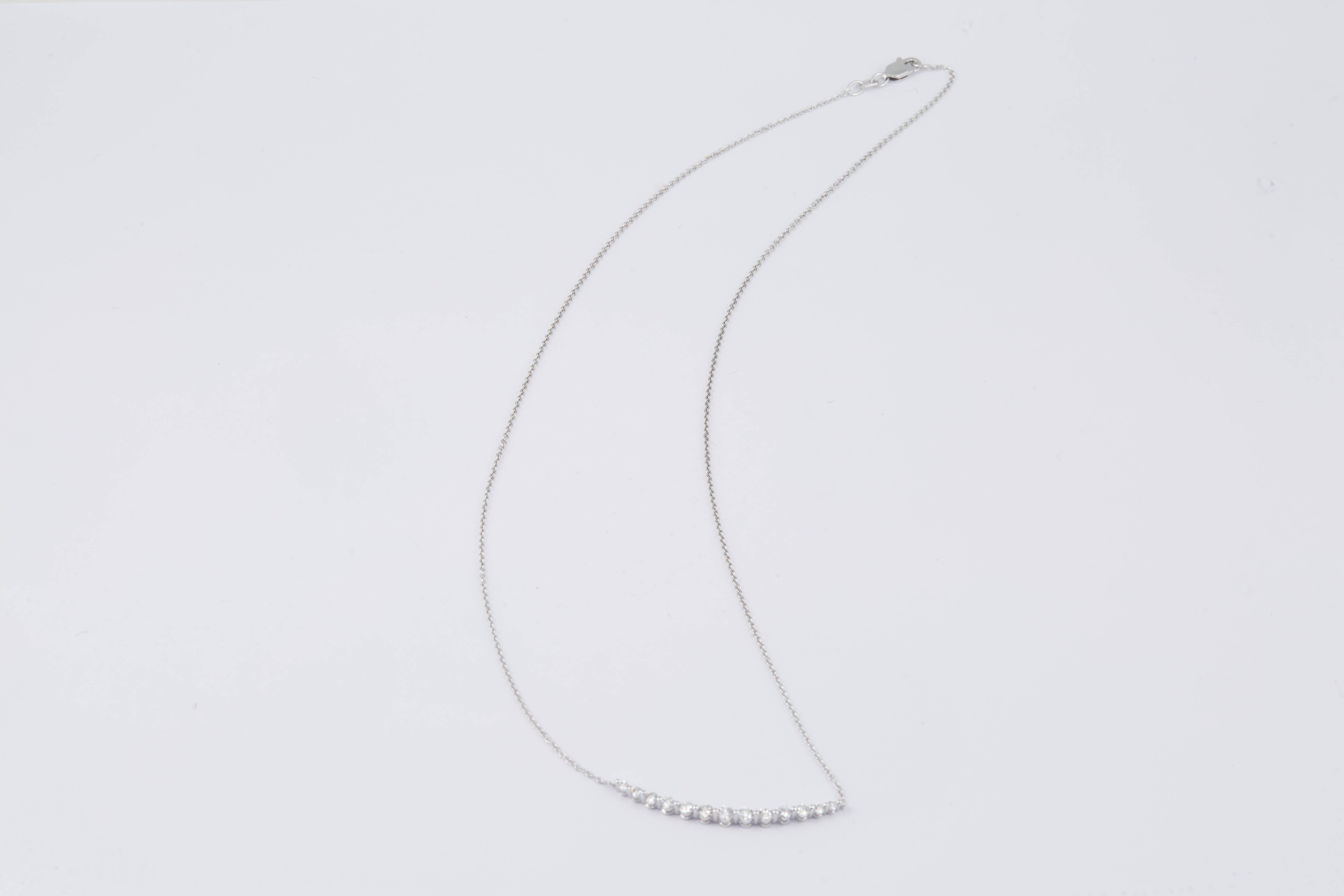Graduated Diamond Bar Necklace In New Condition In New York, NY