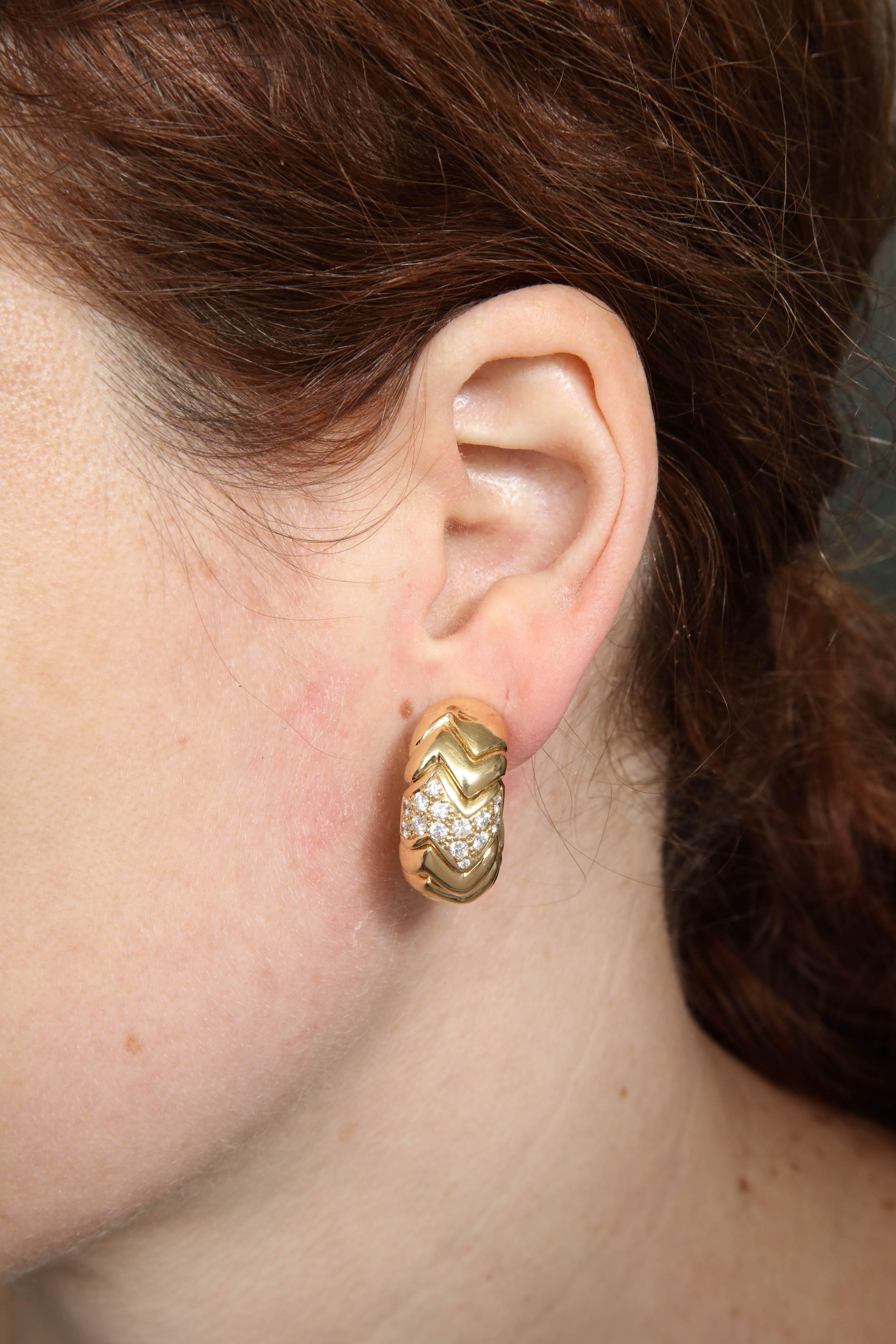 1980s Half Hoop Design Chevron Style Diamond and Gold Earrings with Clip Backs For Sale 2