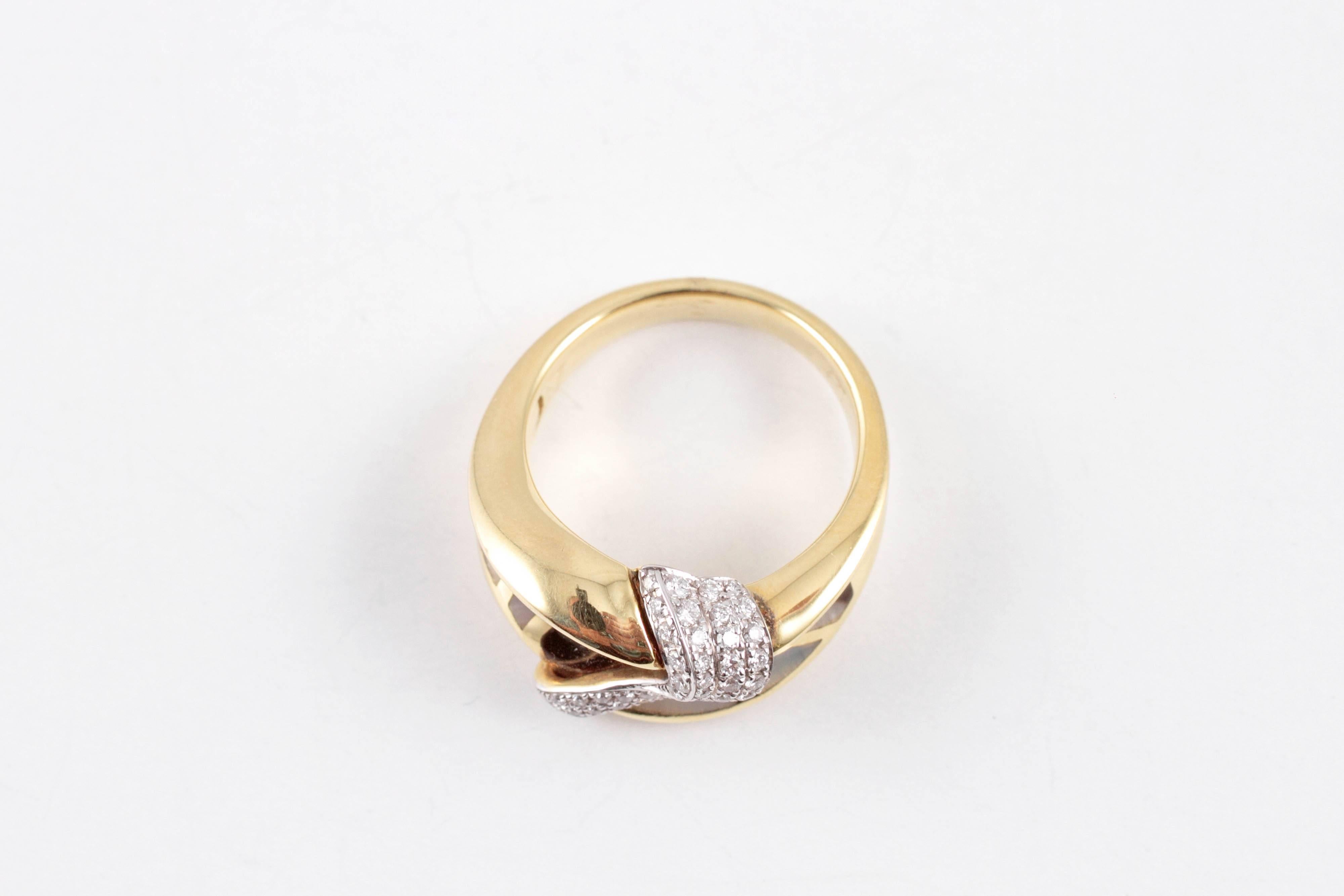 Gelbgold-Diamant-Perlmutt- und Onyxring von Asch Grossbardt im Angebot 2