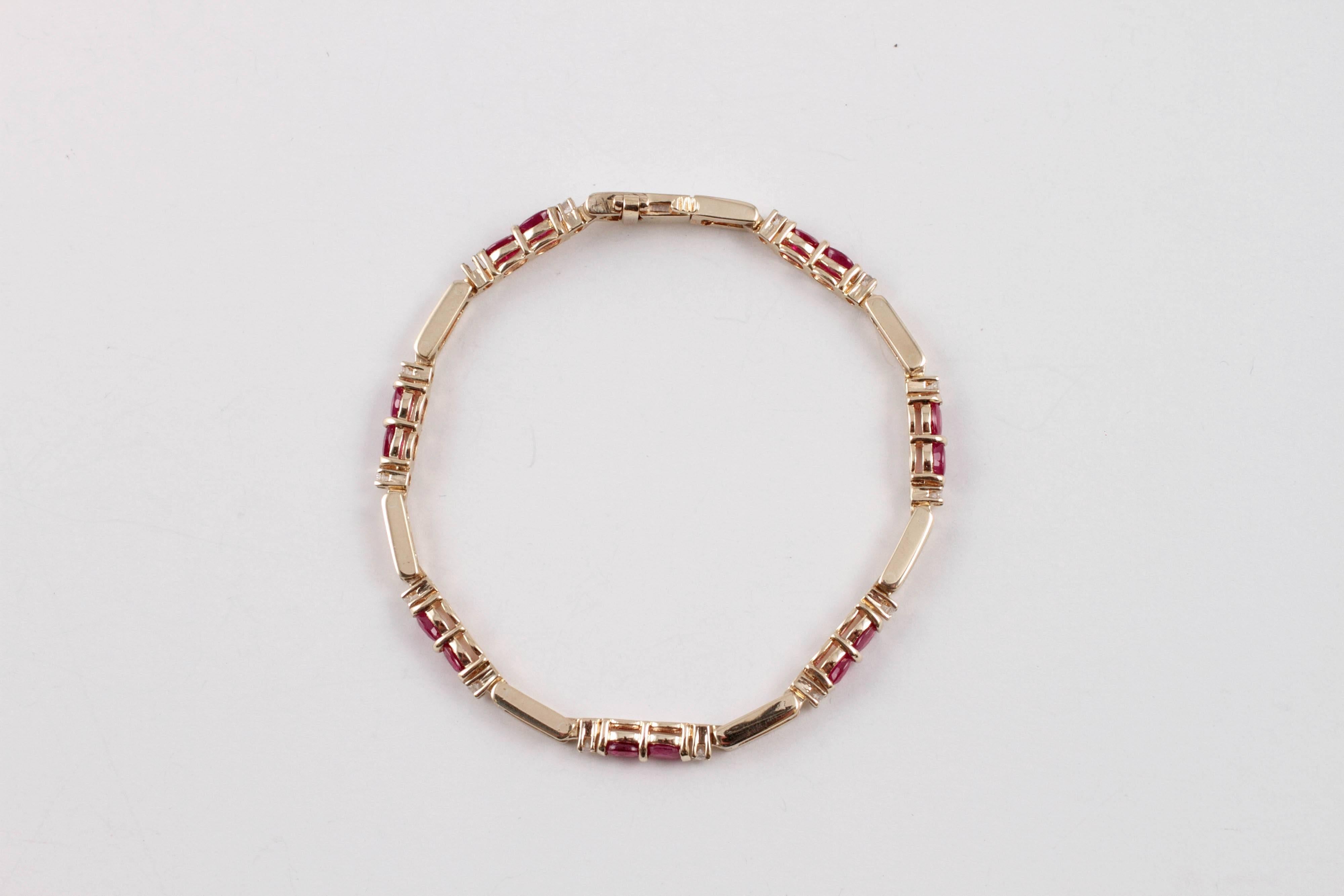 Ruby Diamond Yellow Gold Bracelet In Good Condition In Dallas, TX