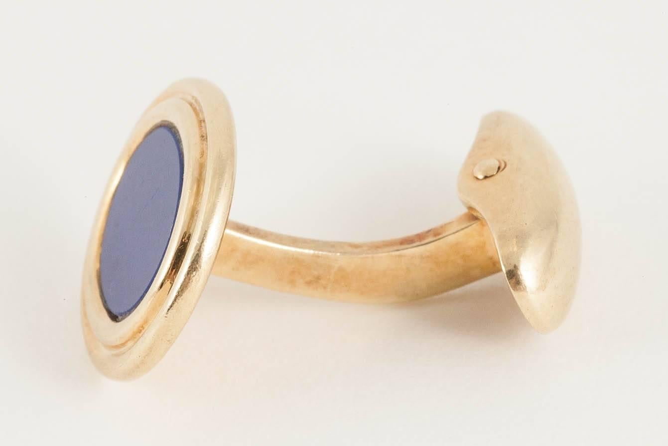 Cufflinks, 14kt gold and lapis lazuli single sided , c, 1970 In New Condition In London, GB