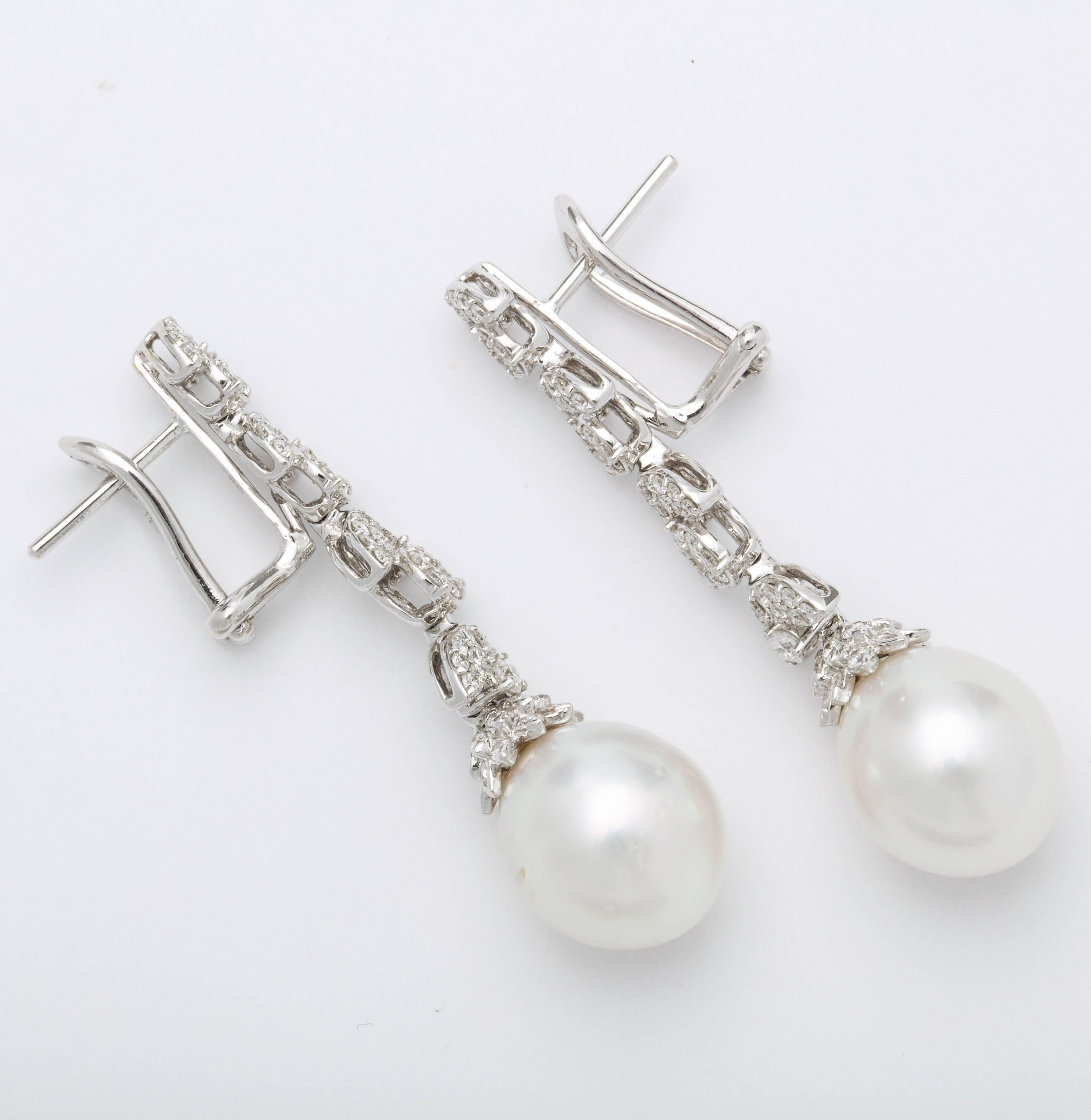 Pearl and Diamond Earrings In New Condition In New York, NY