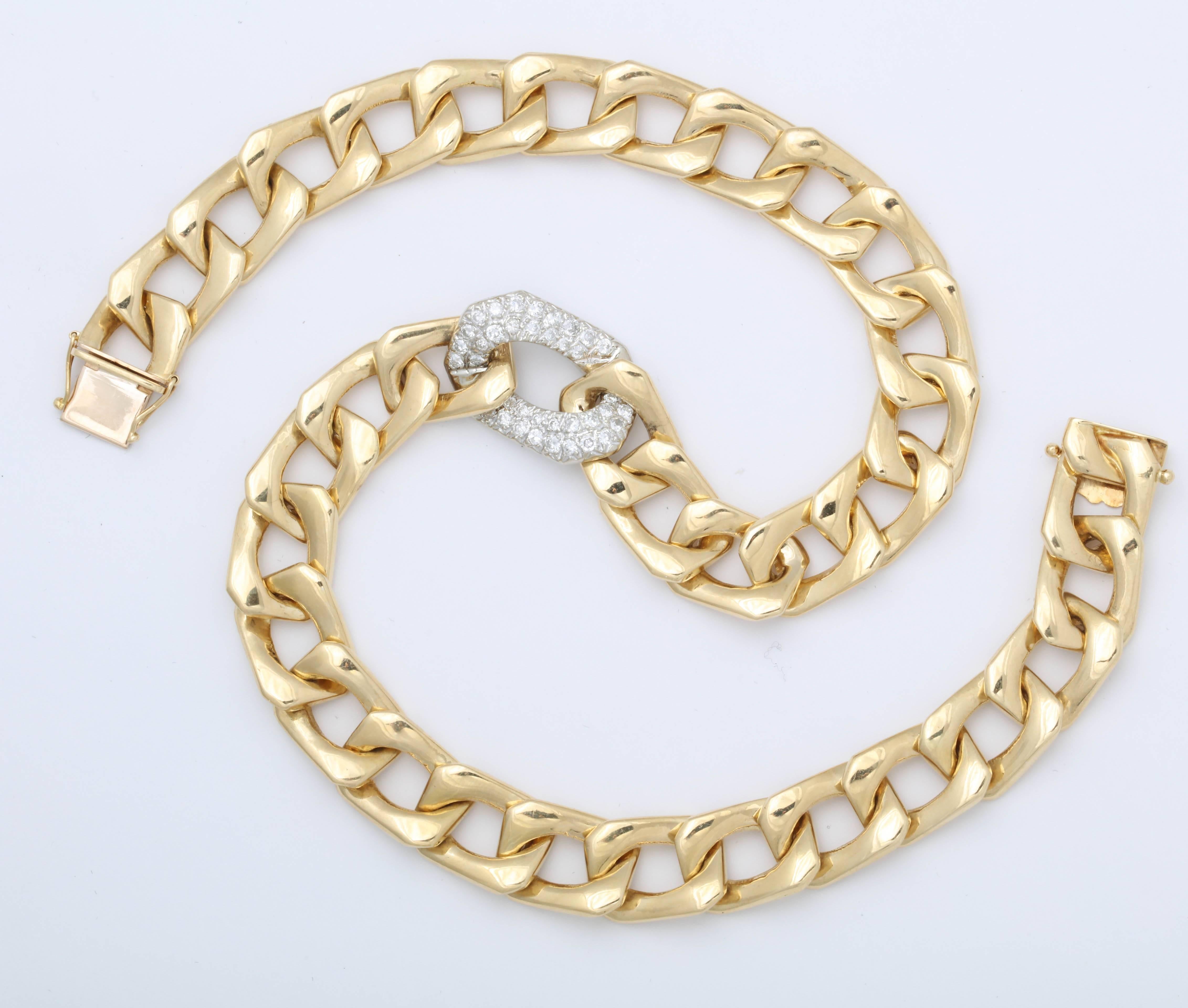 Gold Flat Curb Chain with Diamond Pave Centre Link In Excellent Condition In New York, NY