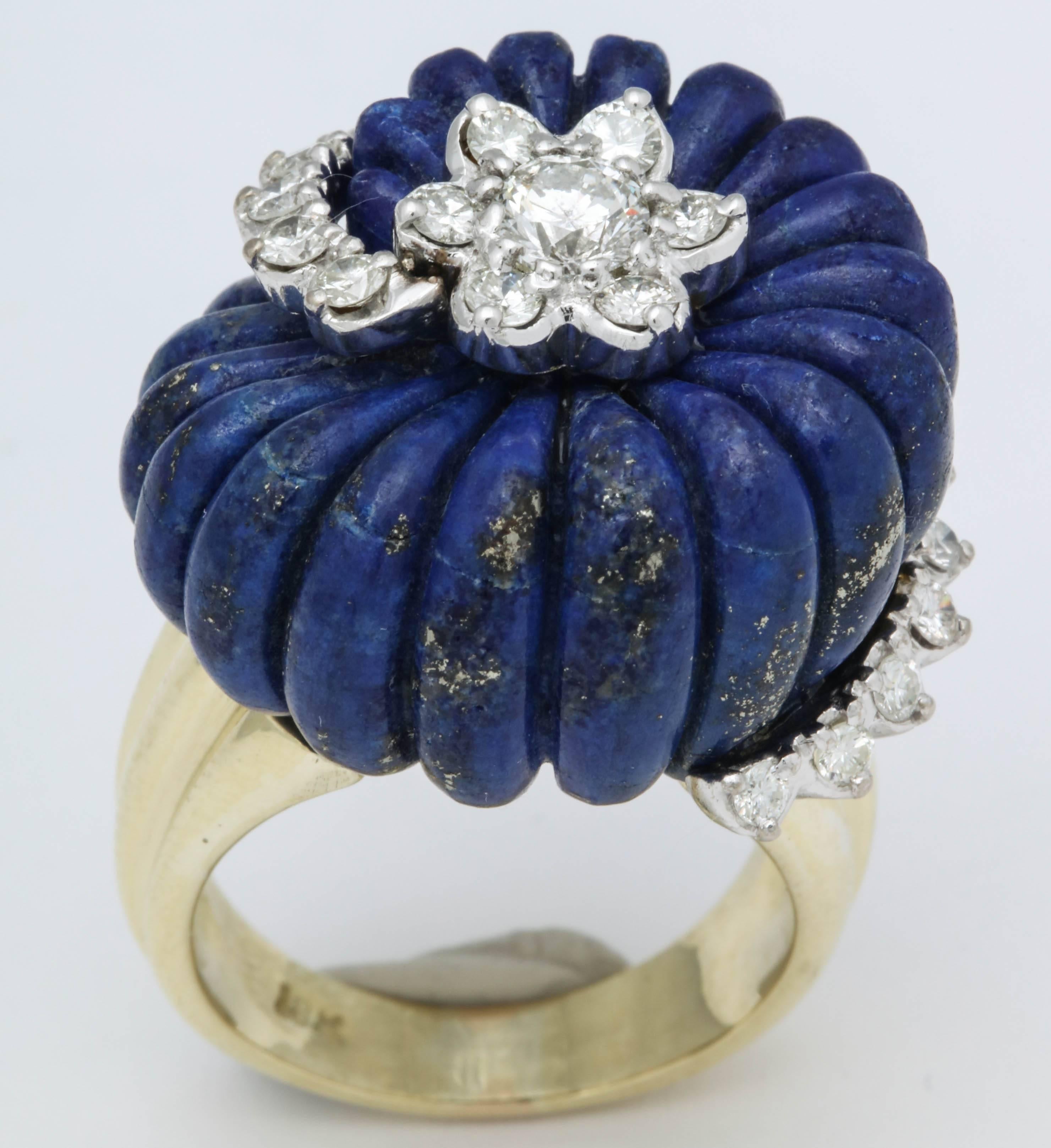 Carved Lapis and Diamond Ring In Excellent Condition For Sale In New York, NY