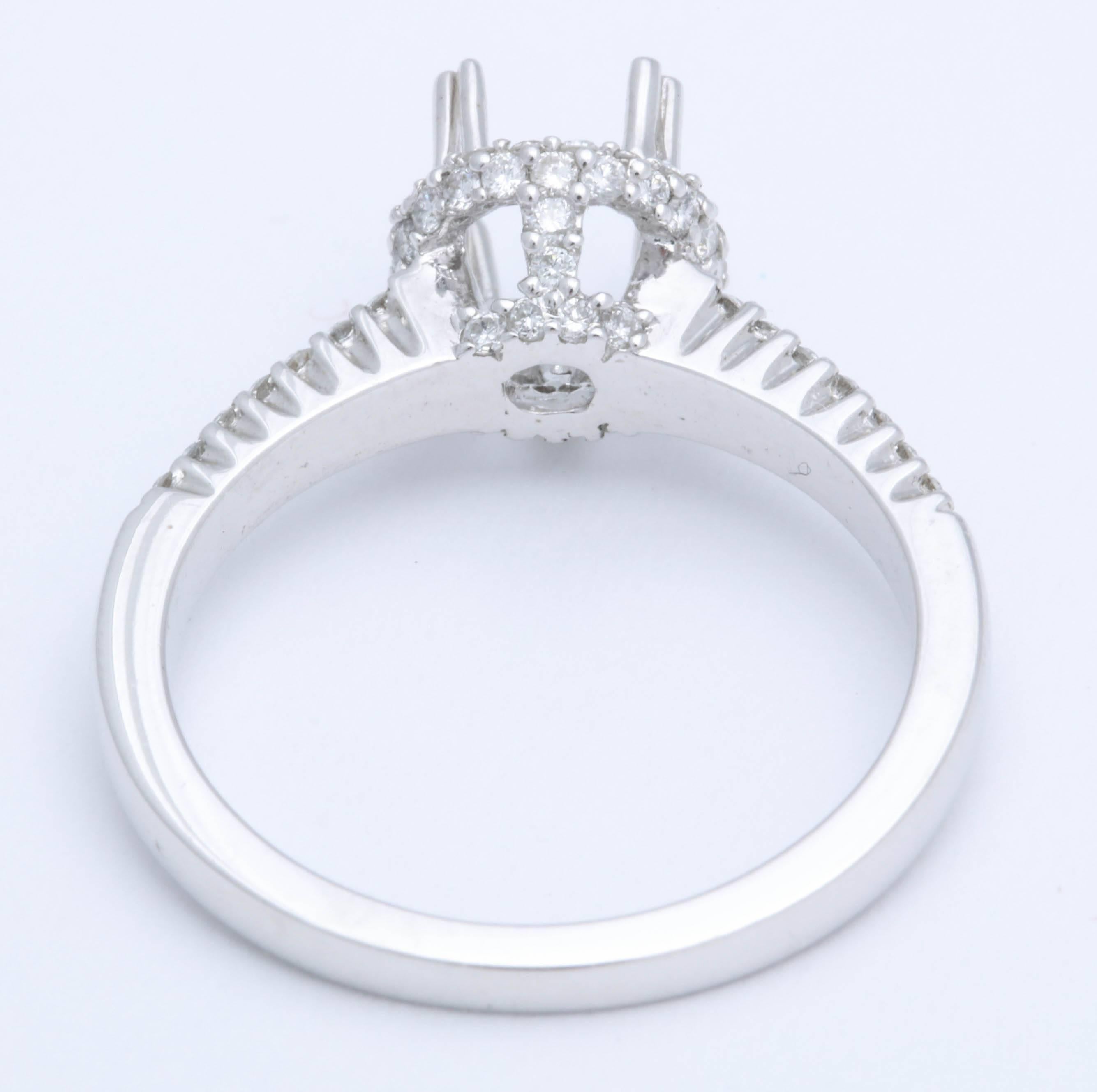 White Gold and Diamond Halo Solitaire Mounting In New Condition For Sale In TRYON, NC