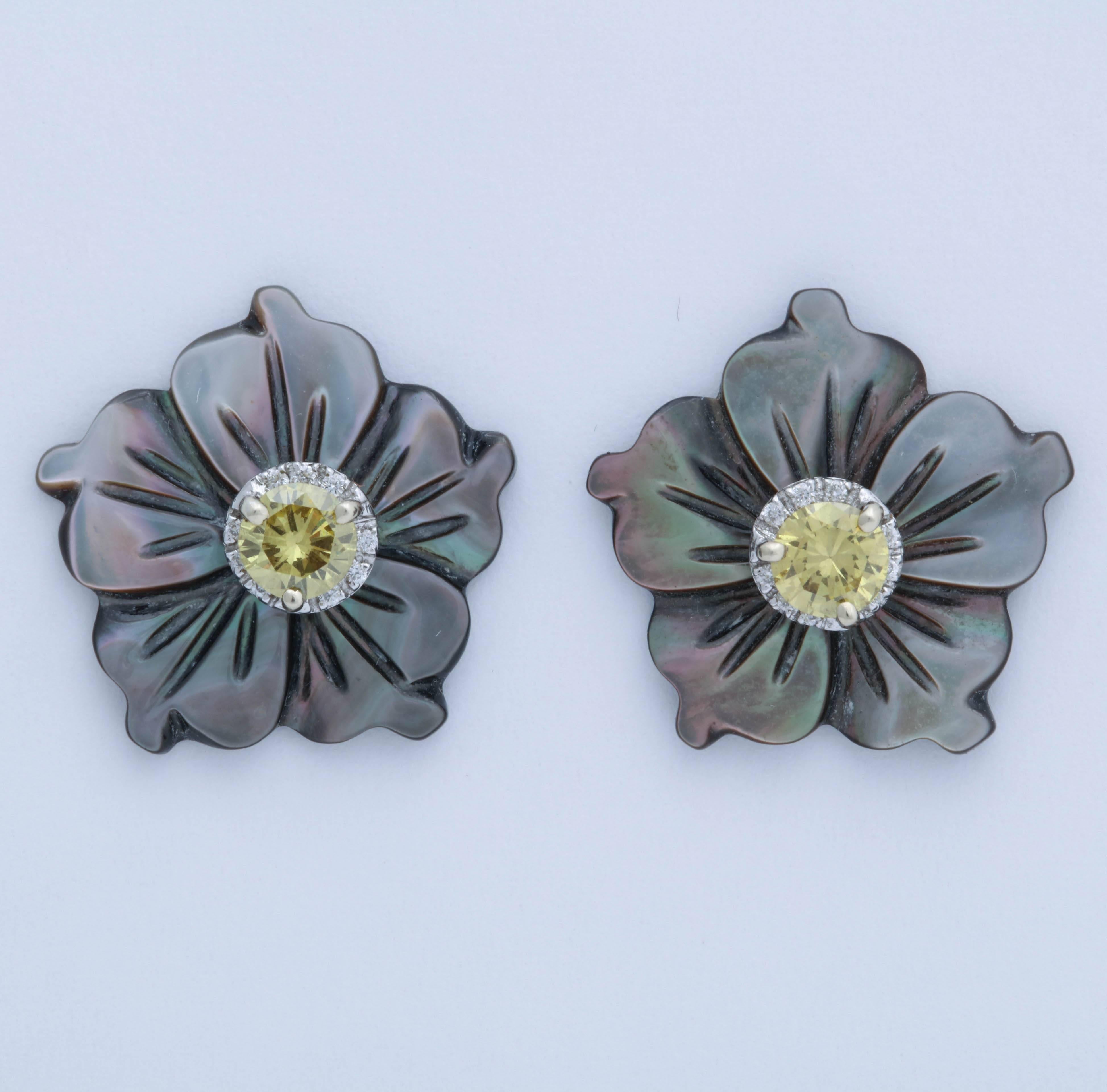 Women's or Men's Yellow Diamond Studs with Black and White Mother-of-Pearl Flower Jackets For Sale