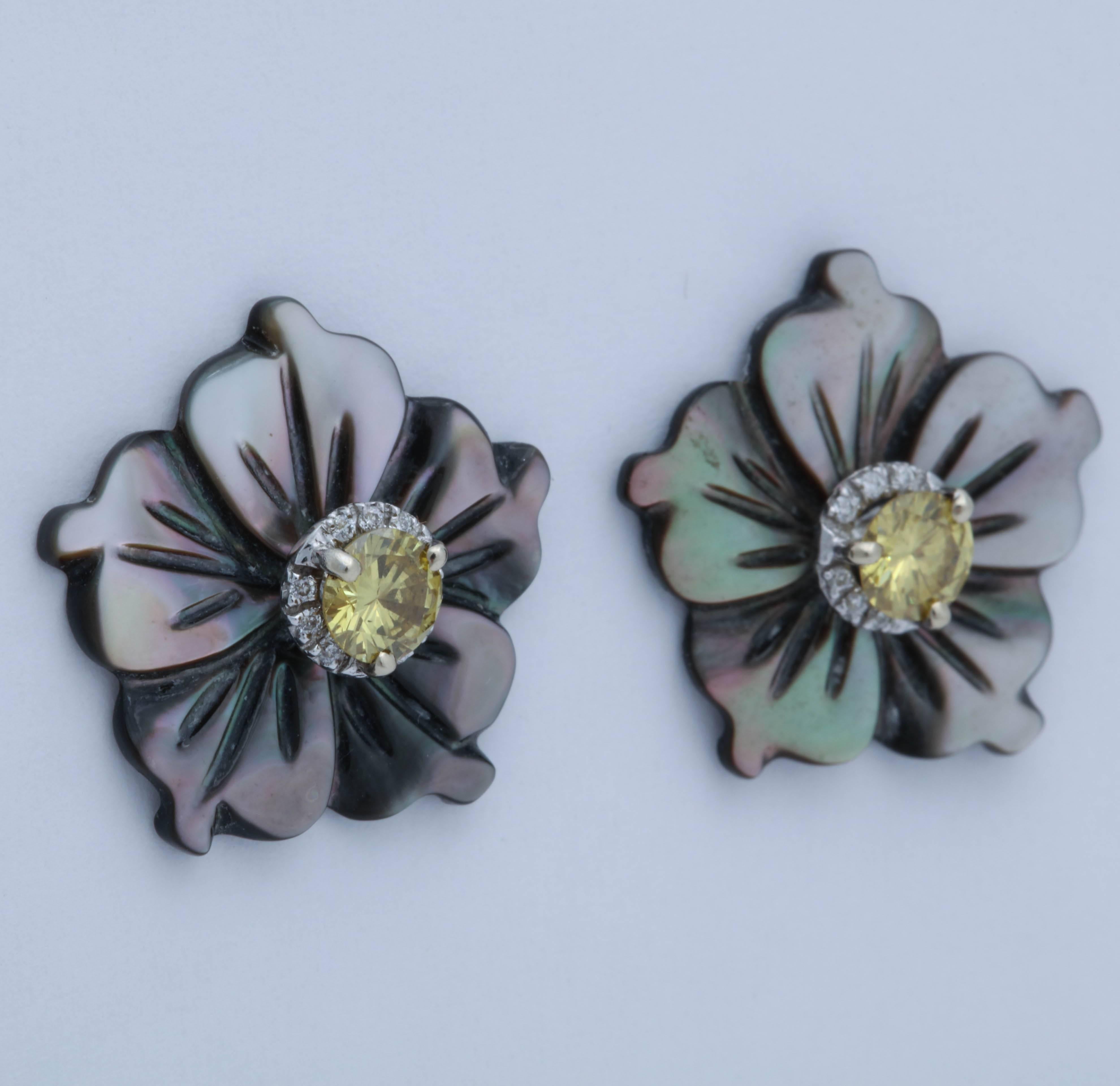 Modern Yellow Diamond Studs with Black and White Mother-of-Pearl Flower Jackets For Sale