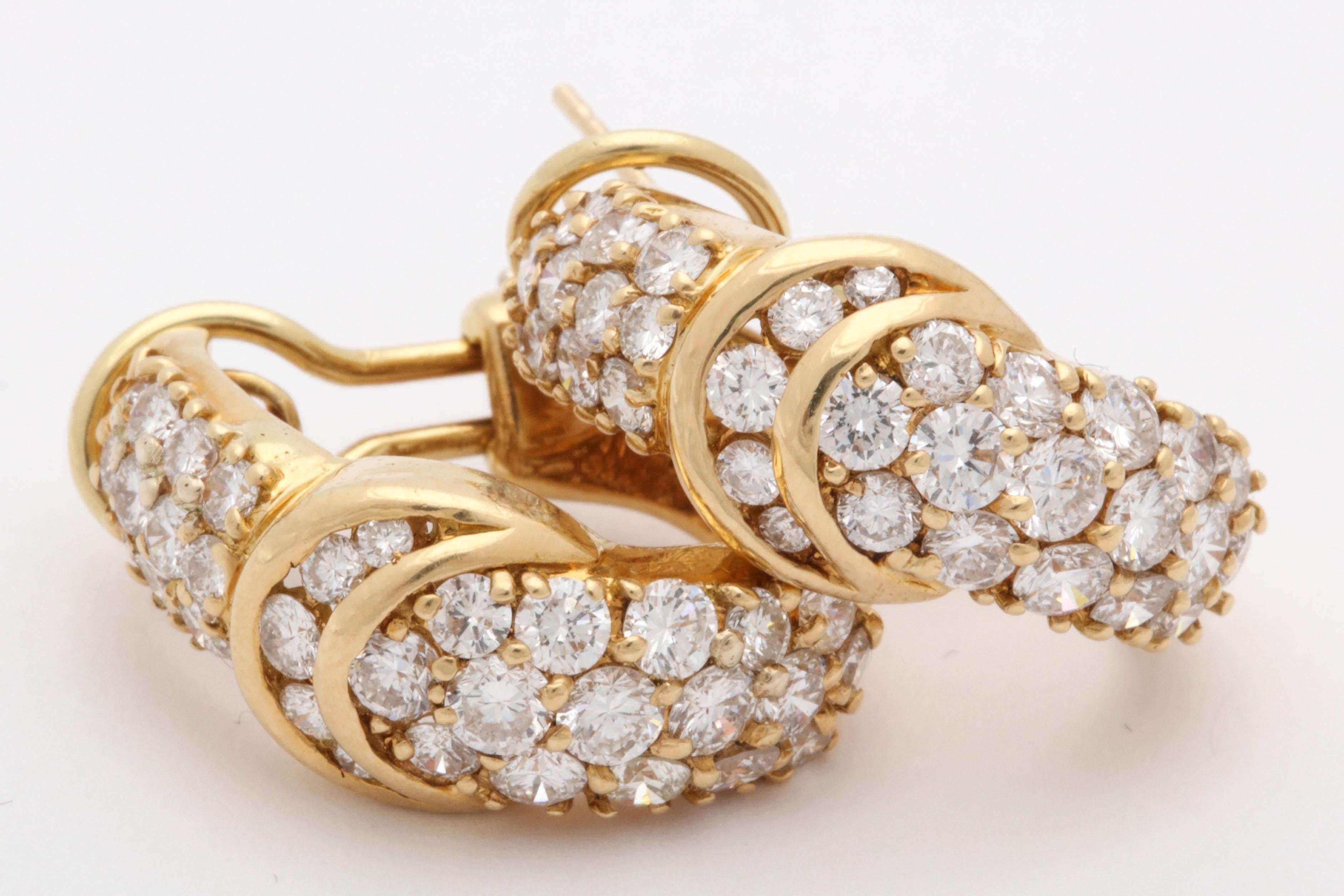 1960s Hammerman Half Hoop Design Diamond and Gold Clip-On Earrings with Posts In Good Condition In New York, NY