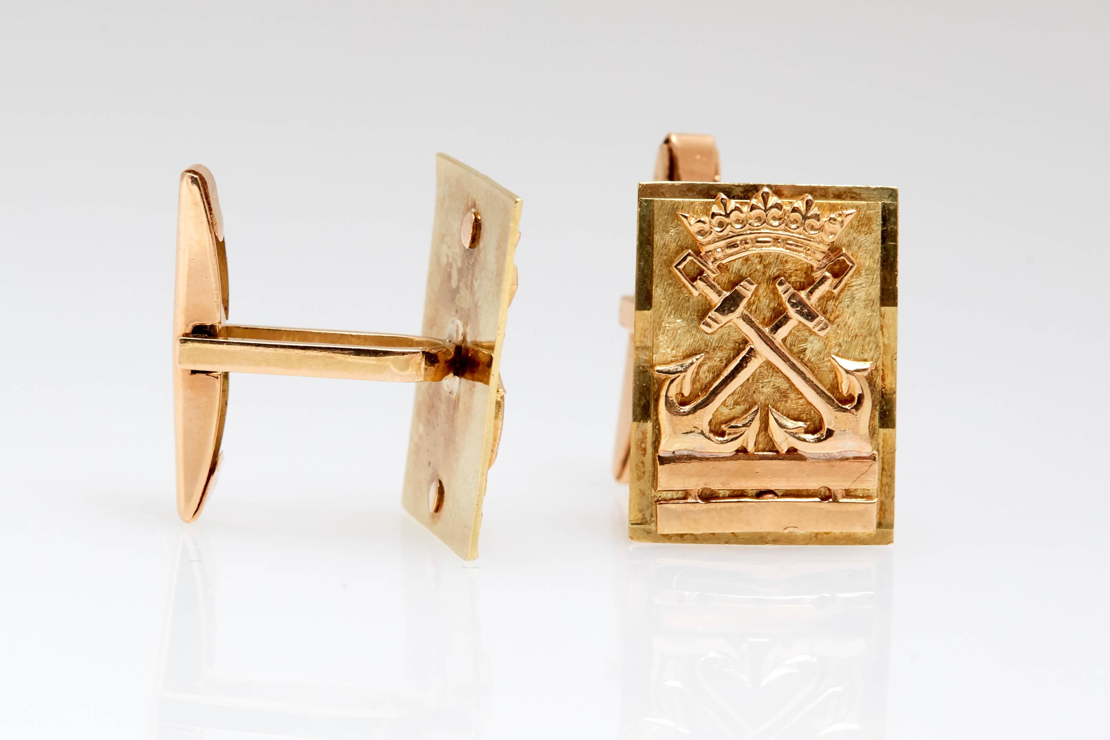 Women's or Men's Gold Anchor Cufflinks For Sale