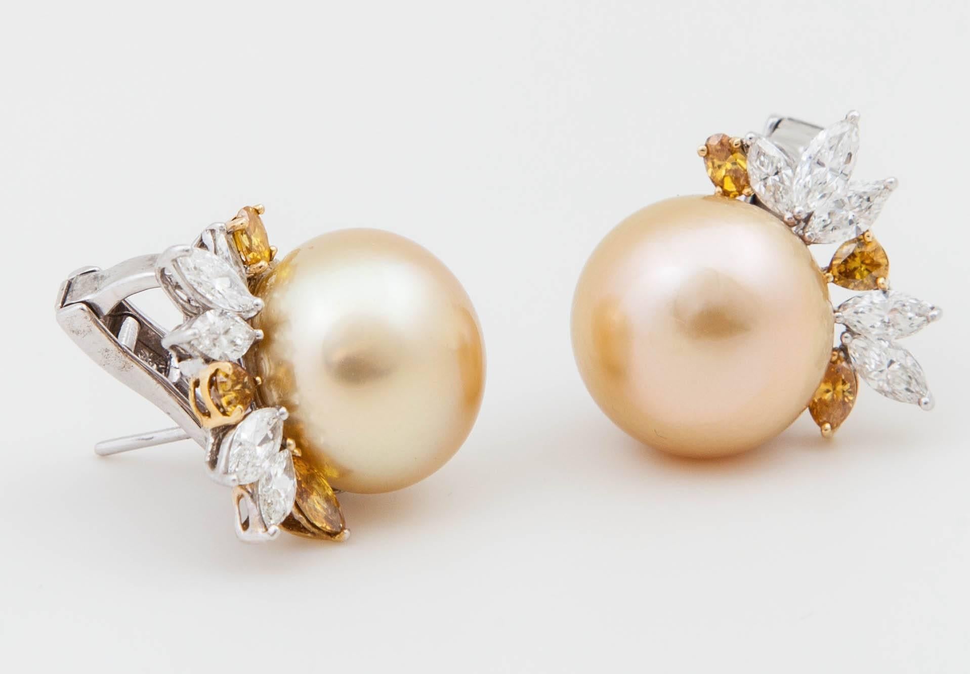Golden South Sea Pearl, White Diamond, Yellow Diamond and Gold Earrings In New Condition For Sale In New York, NY