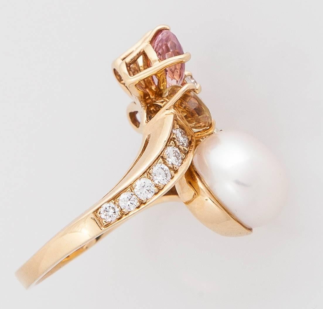 Bvlgari, bague fleur et perle multicolore avec diamants Bon état - En vente à New York, NY