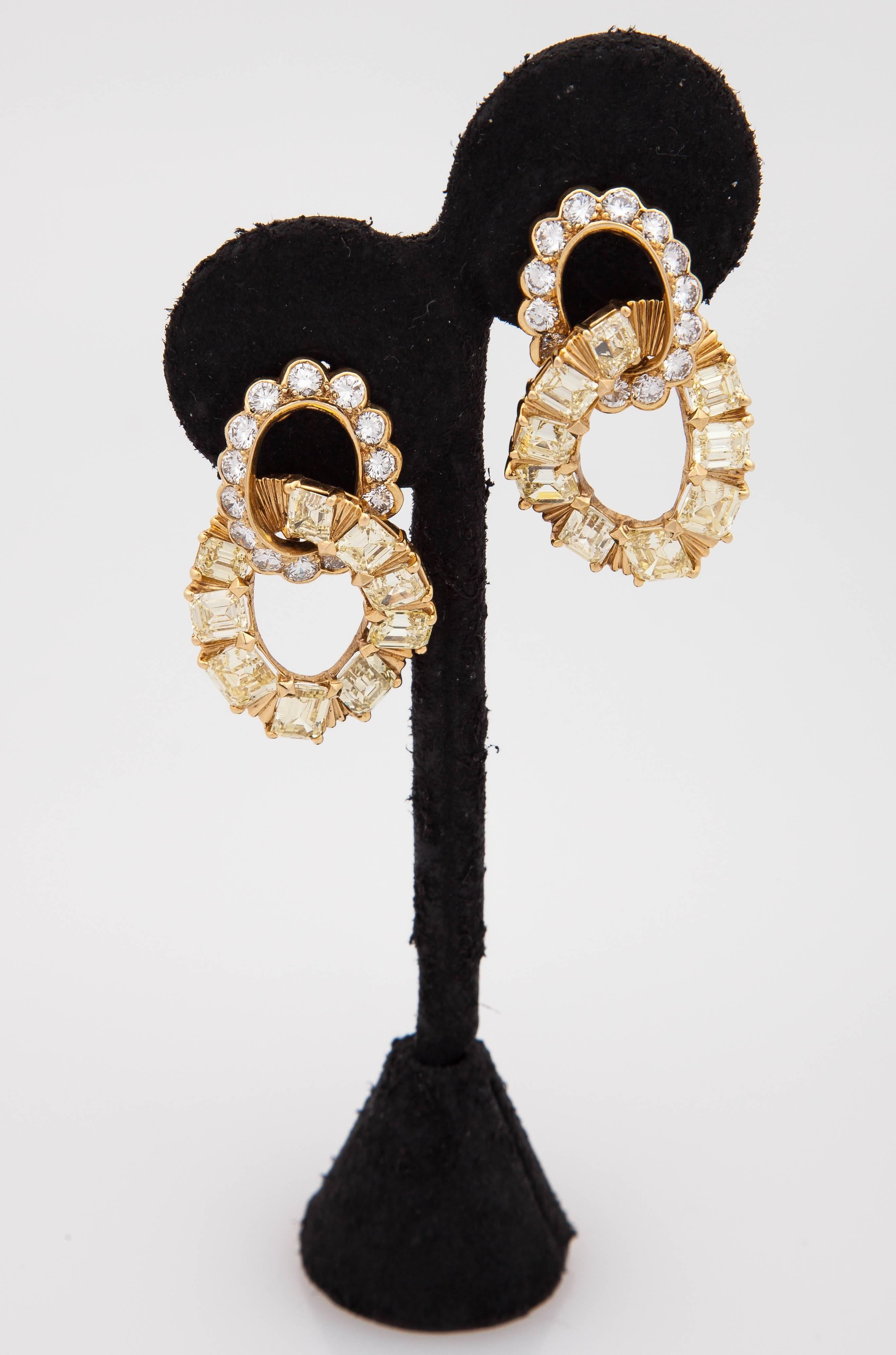 Van Cleef & Arpels White and Yellow Diamond Door Knockers Earrings In Excellent Condition For Sale In New York, NY
