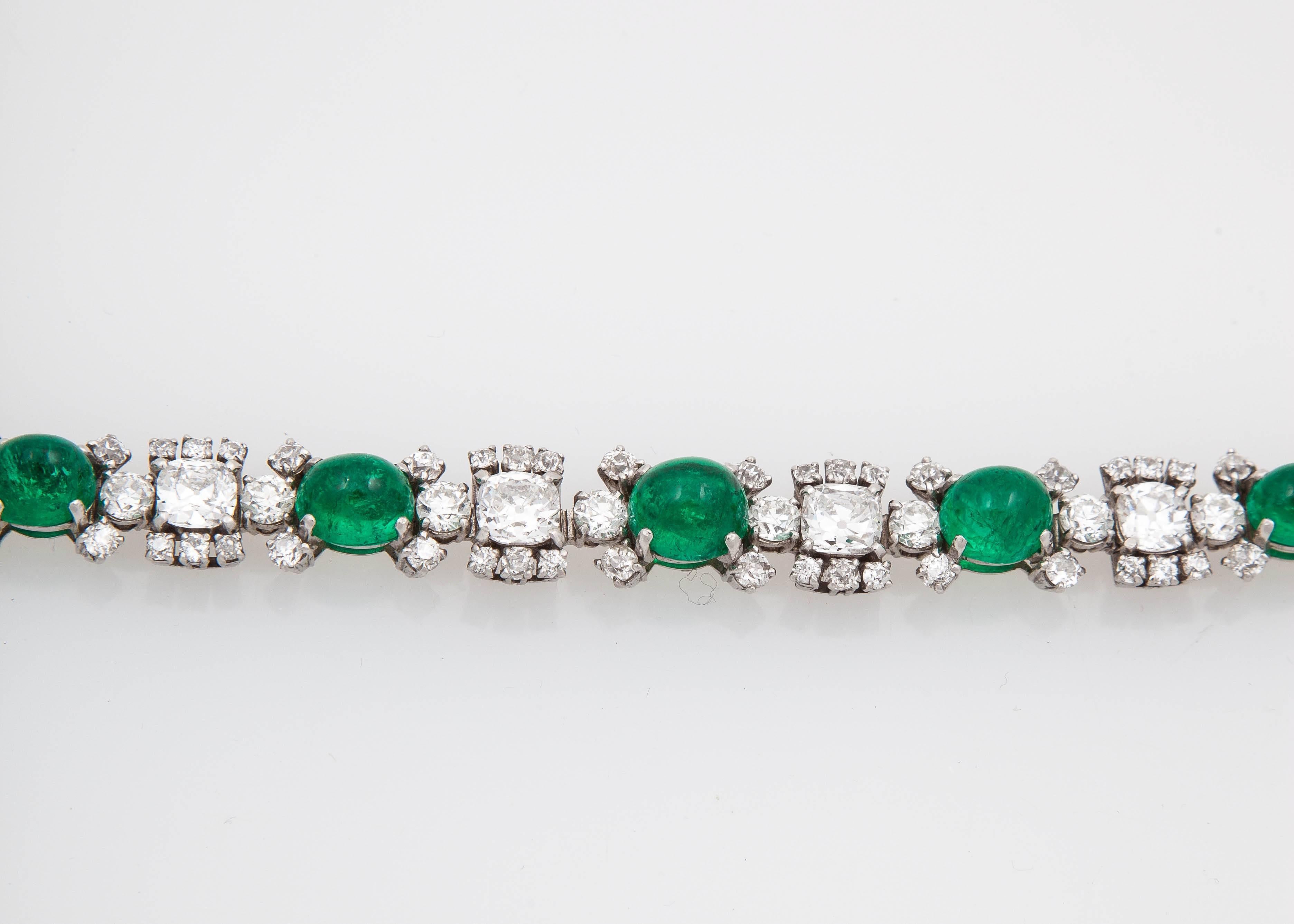 Stunning Raymond Yard Emerald Diamond Platinum Bracelet In Excellent Condition For Sale In New York, NY