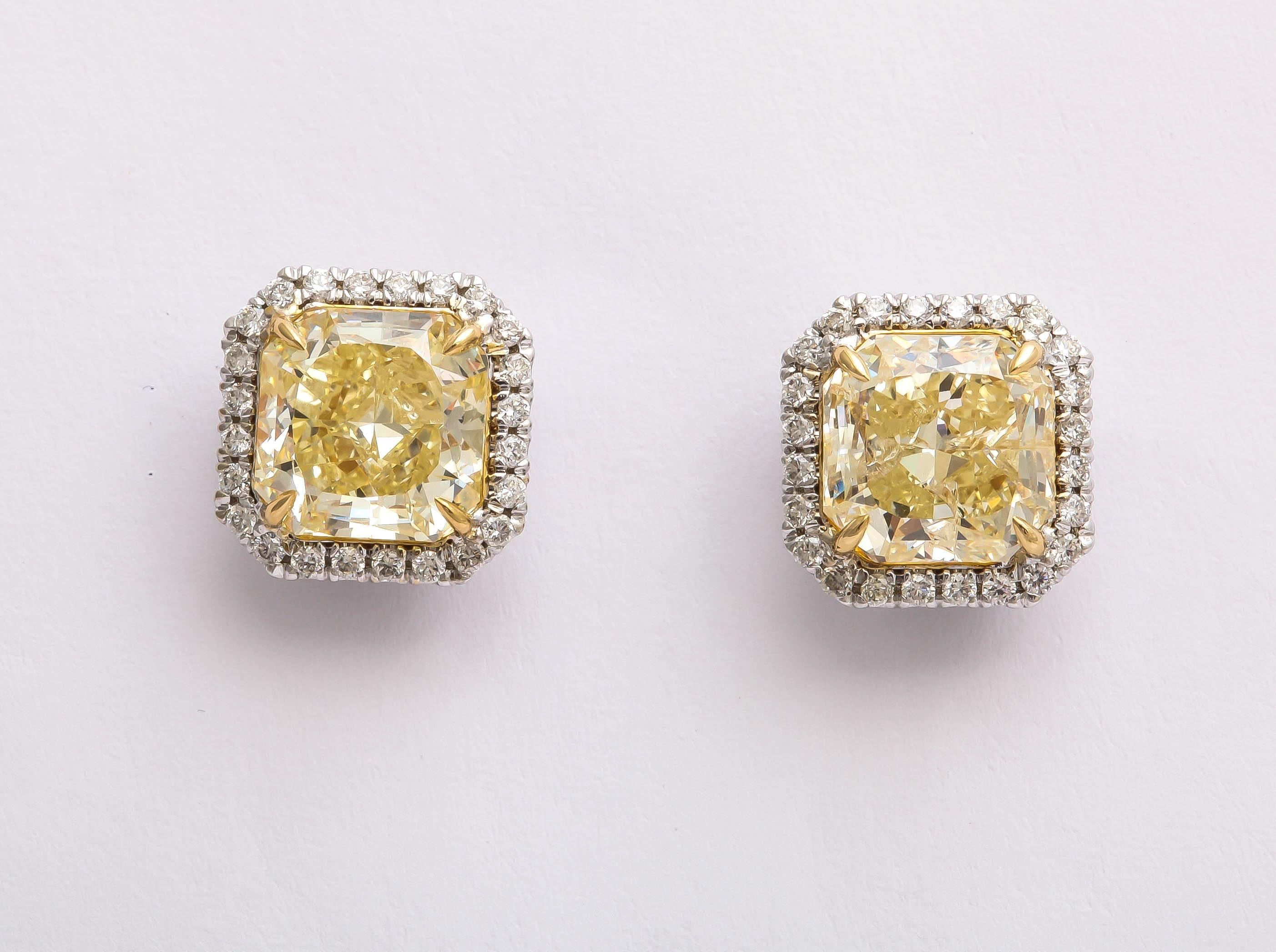 Contemporary Amazing Yellow and White Diamond Earring Studs For Sale
