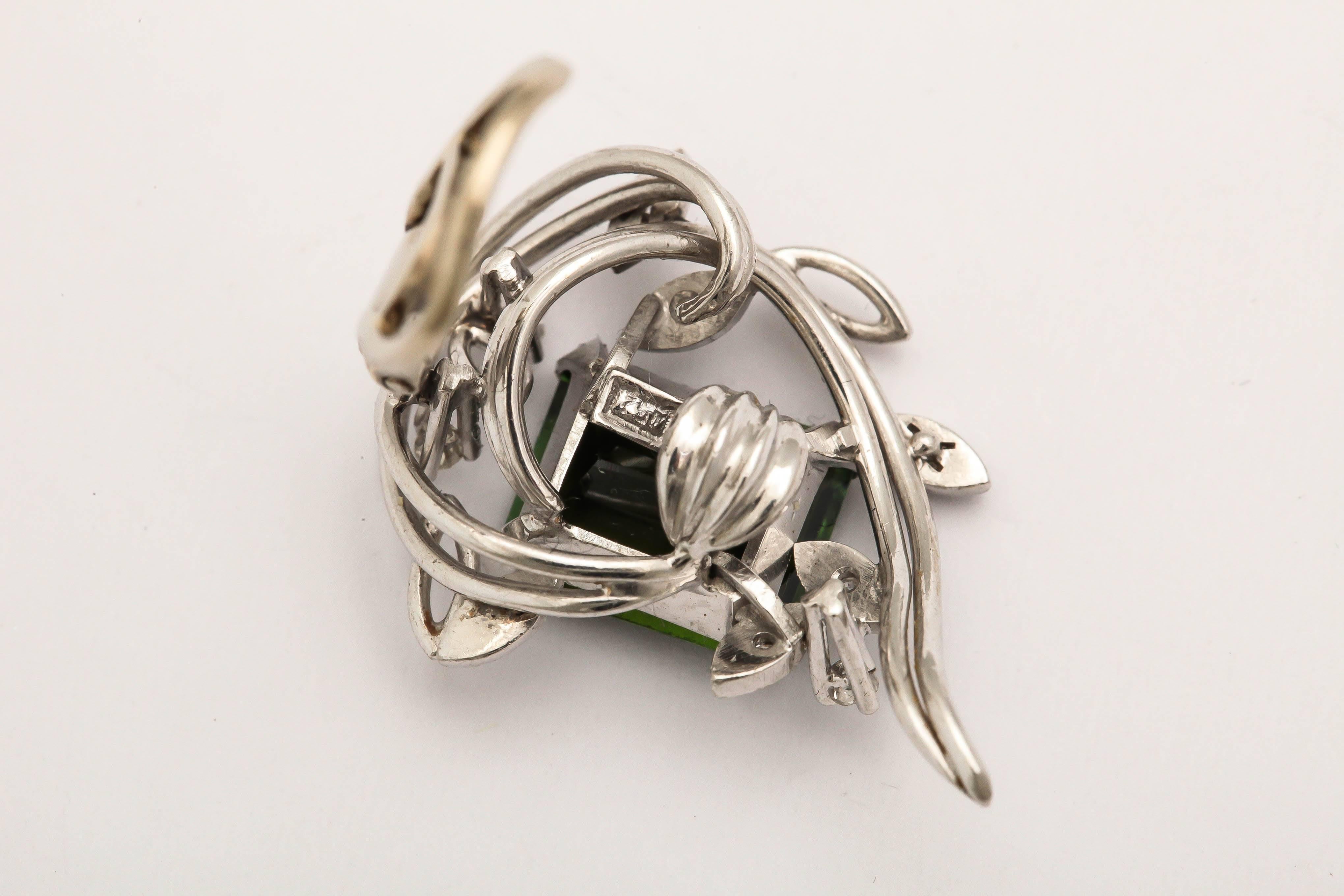 Boucles d'oreilles en or avec diamants et tourmaline verte taille émeraude Pour femmes en vente