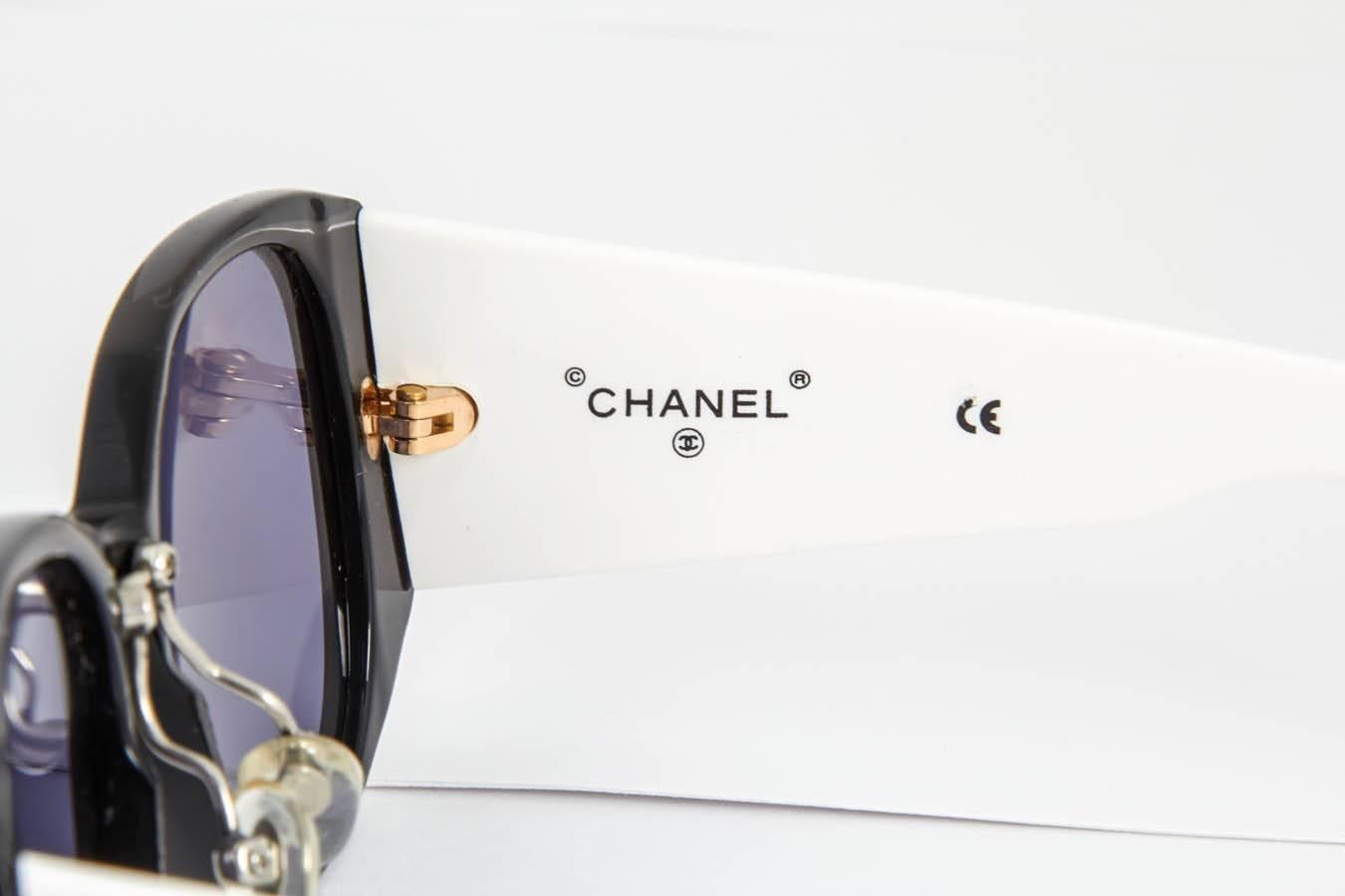 Chanel Schwarz-weiße Logo-Sonnenbrille 3