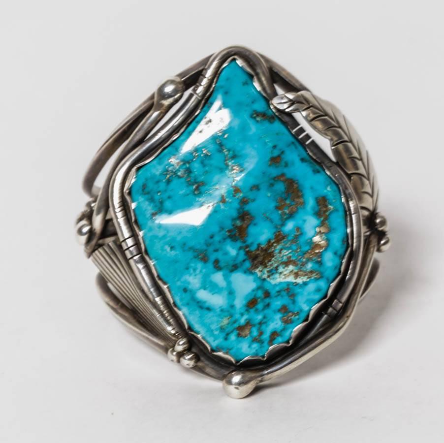 Vintage American Indian Turquoise Cuff In Excellent Condition In Westhampton Beach, NY
