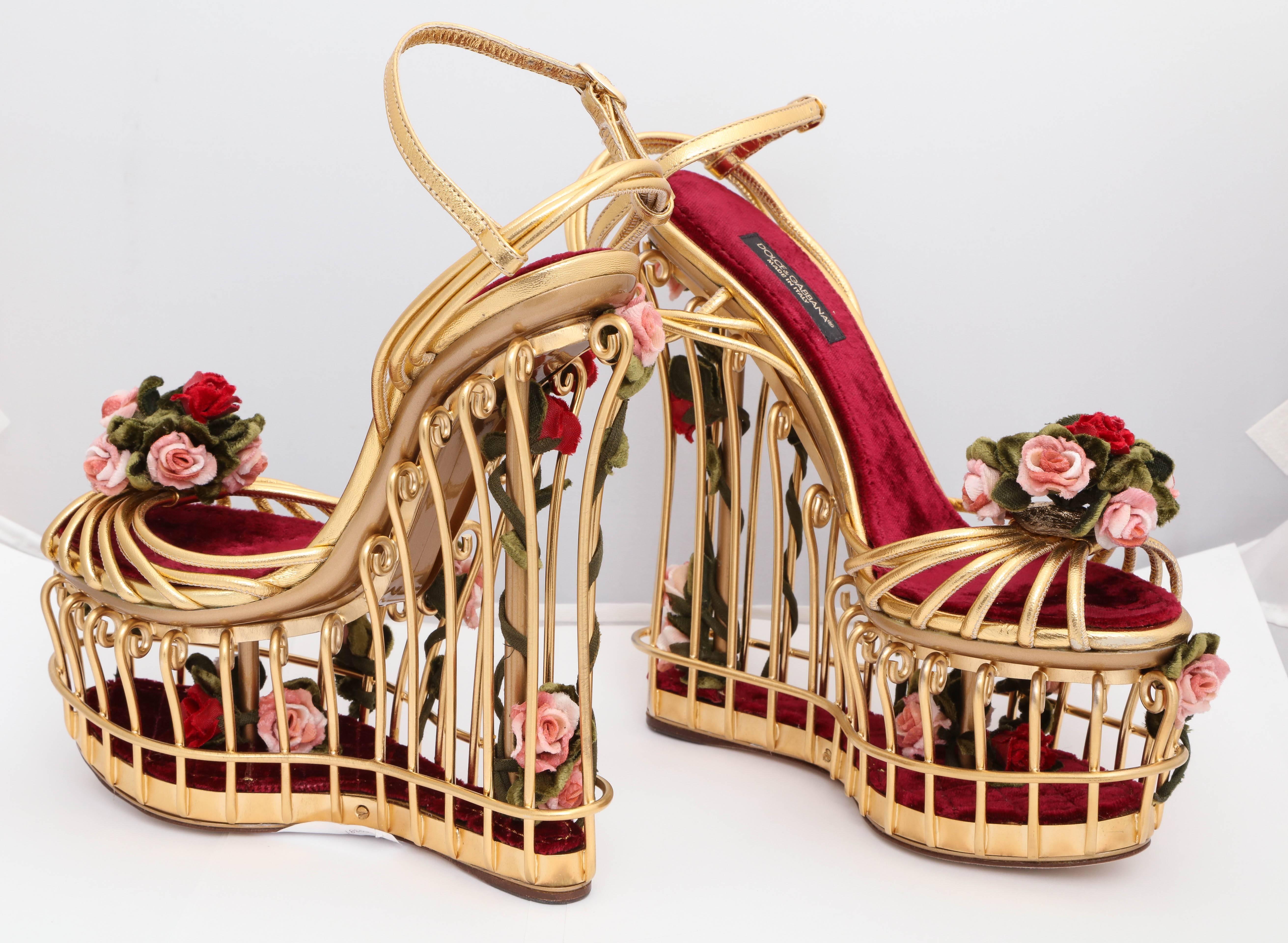 Very rare Dolce & Gabbana Runway Cage Heel Shoes Piece of Art! In New Condition In Chicago, IL