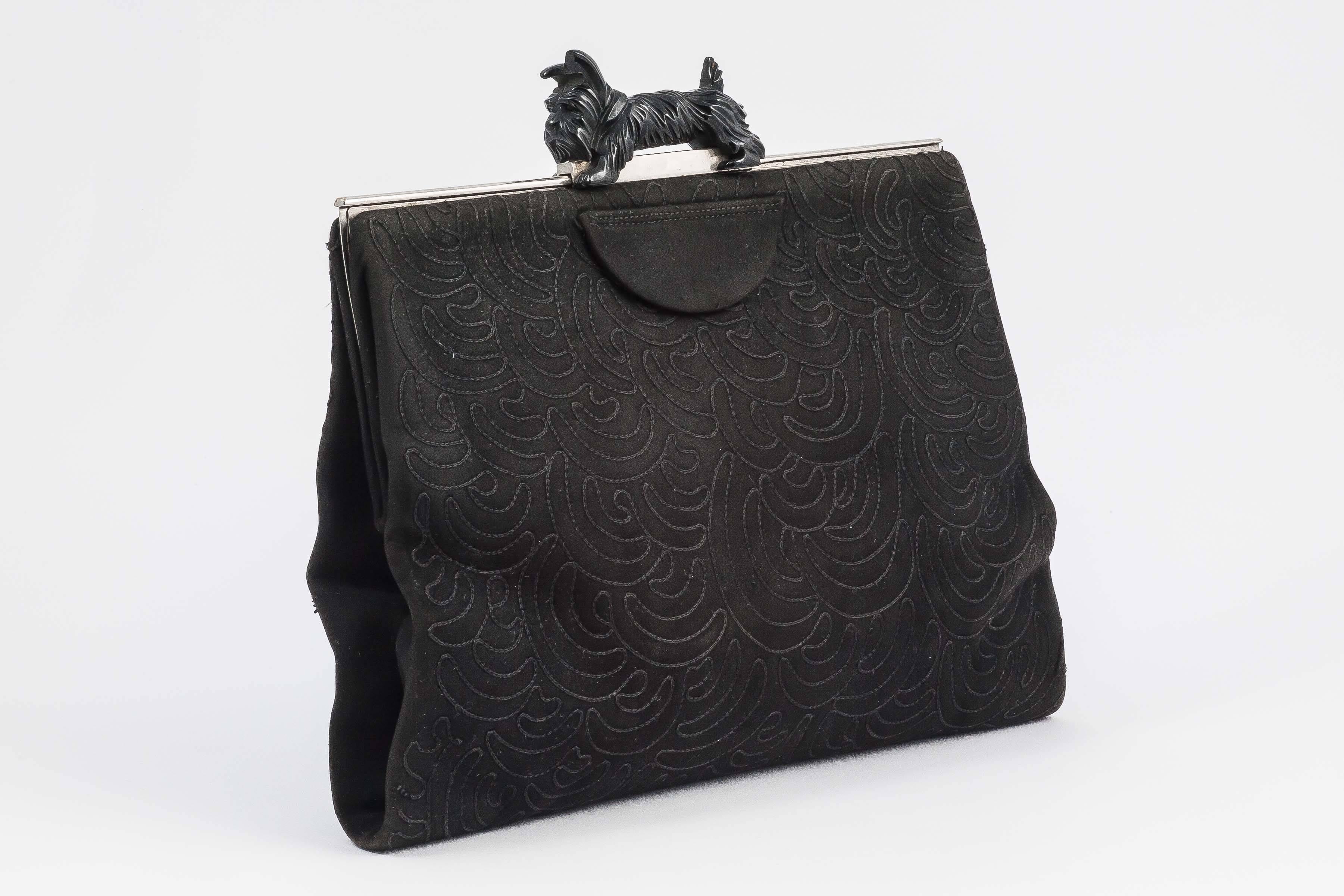 Black stitched suede and chrome clutch with bakelite 'Scottie Dog' clasp, 1930s In Good Condition In Greyabbey, County Down