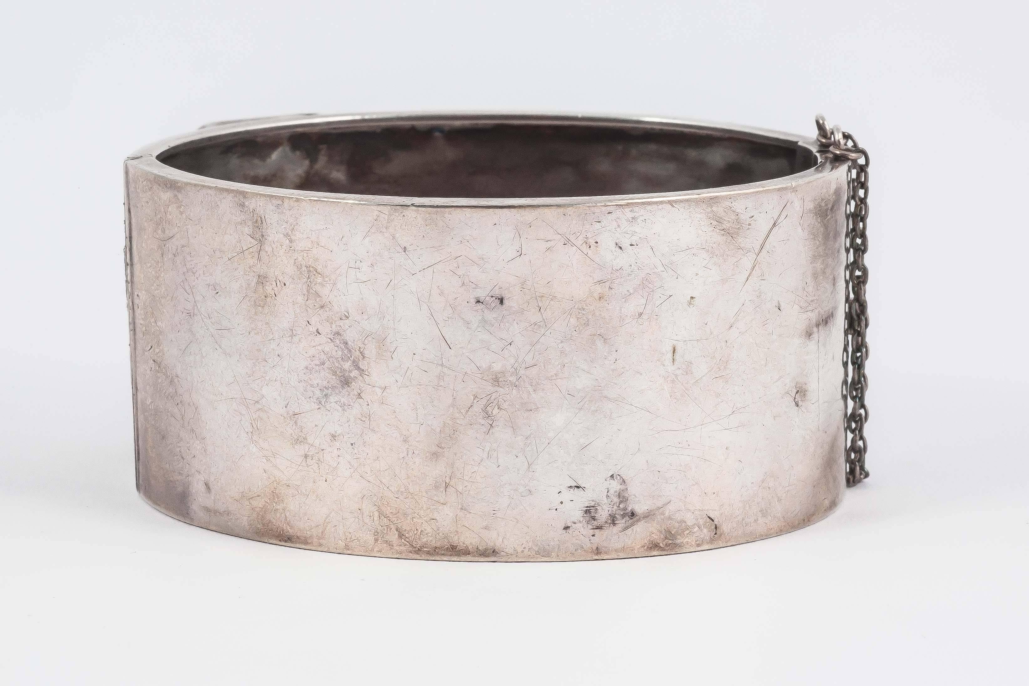 Lovely English Victorian silver buckle cuff bracelet In Good Condition In Greyabbey, County Down