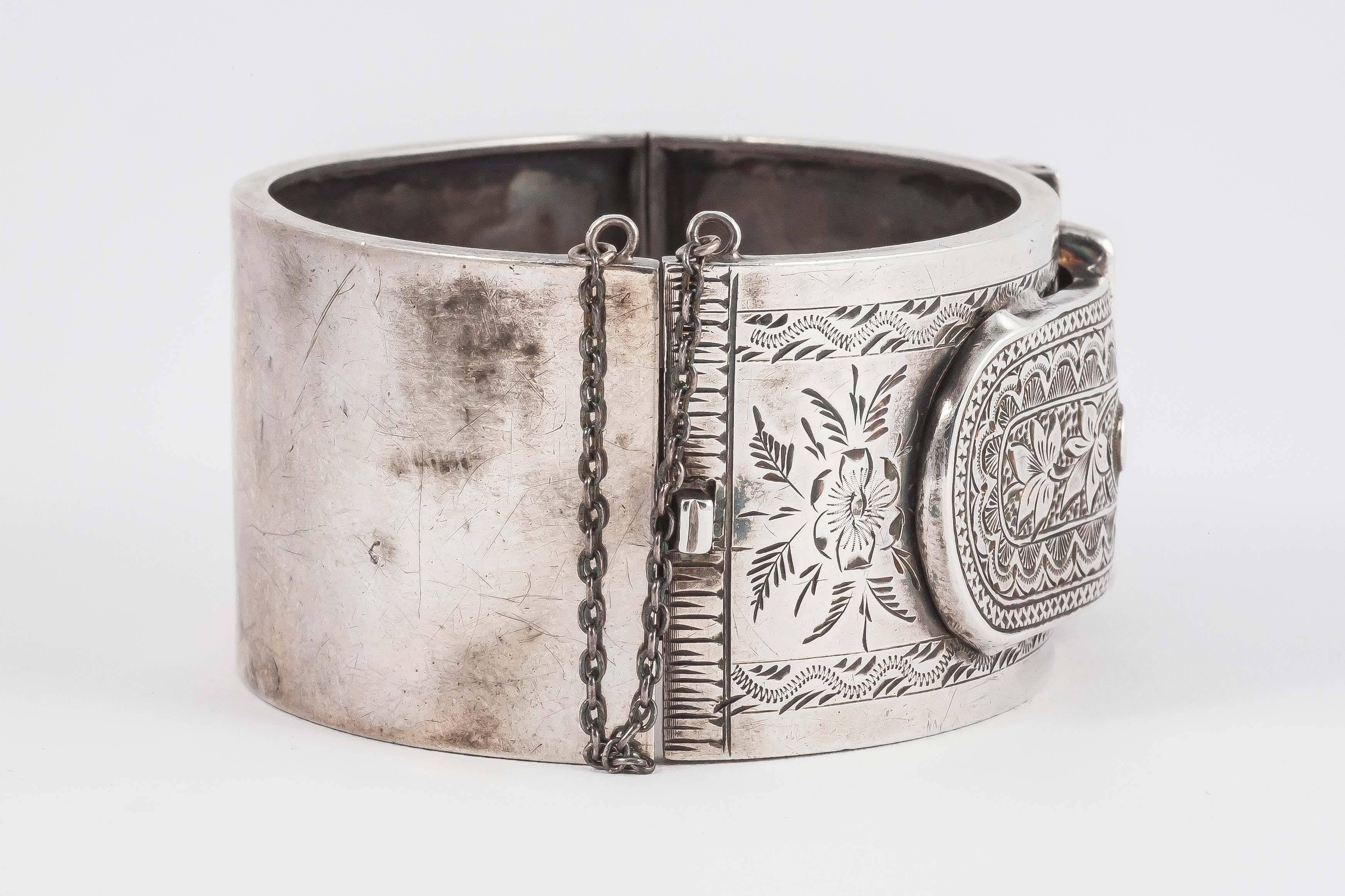 Women's Lovely English Victorian silver buckle cuff bracelet