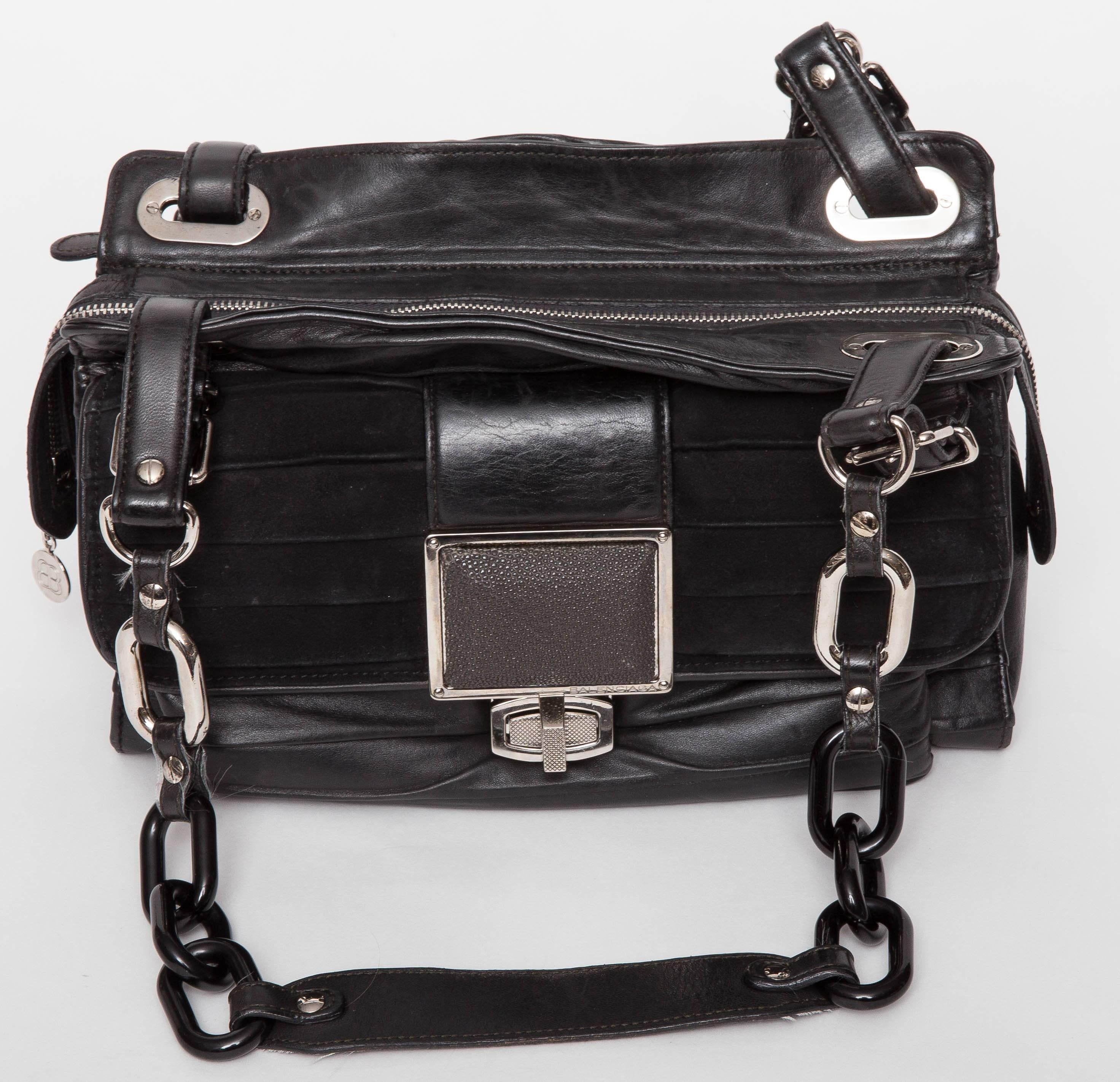 Women's Balenciaga Cherche Midi Crinkle Bag in Black For Sale