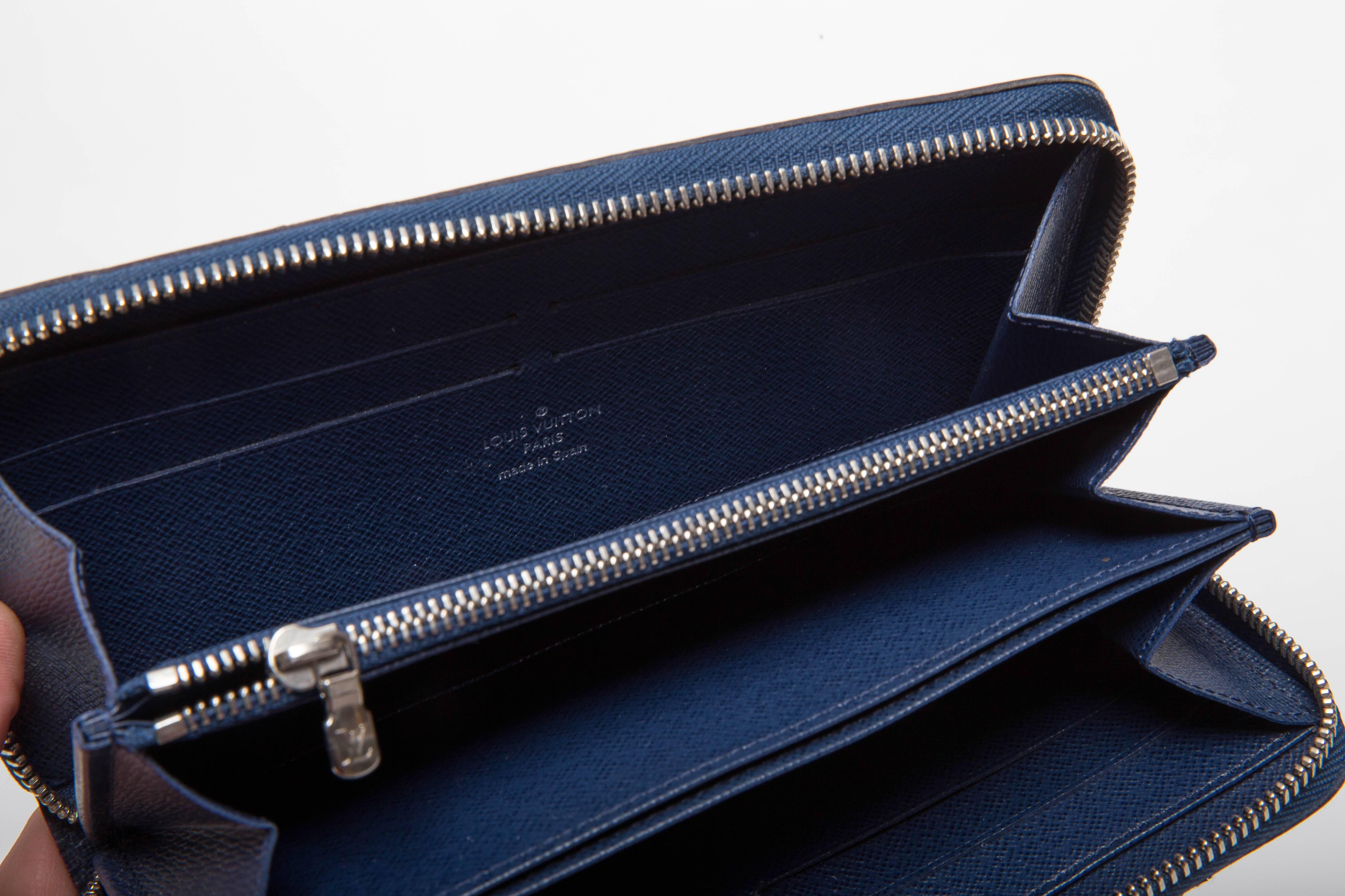 Women's Louis Vuitton Dark Blue Epi Leather Zippy Long Wallet