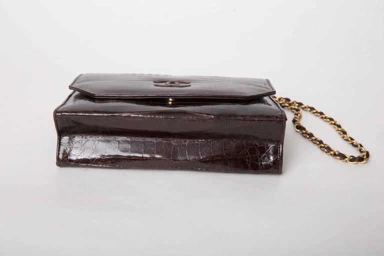 Vintage Chanel Brown Crocodile Shoulder Bag - Excellent Condition For Sale 1