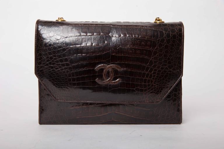 Vintage Chanel Brown Crocodile Shoulder Bag - Excellent Condition For Sale 3