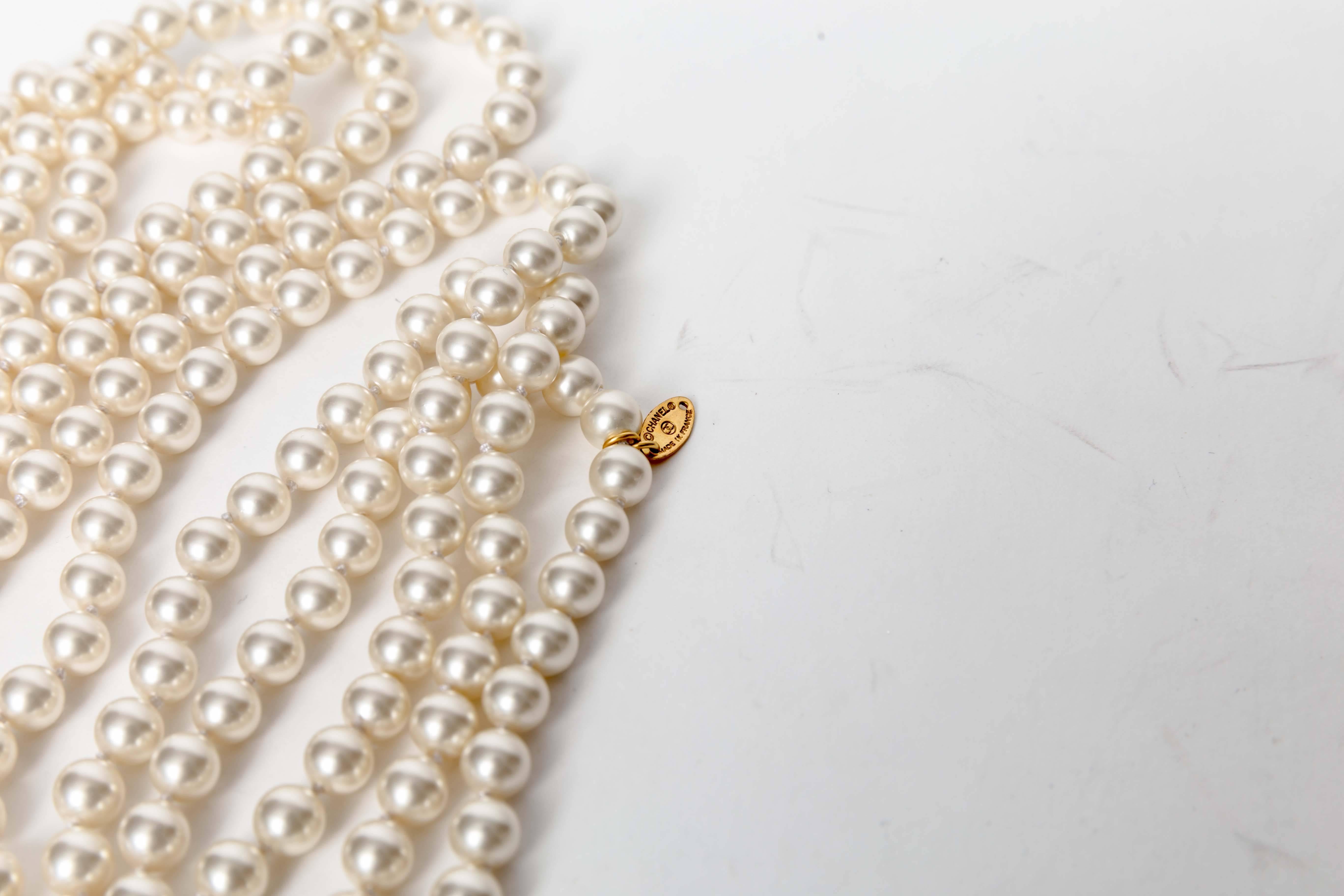 Women's Chanel Multi-strand Pearl & Pâte de Verre Brooch Necklace 