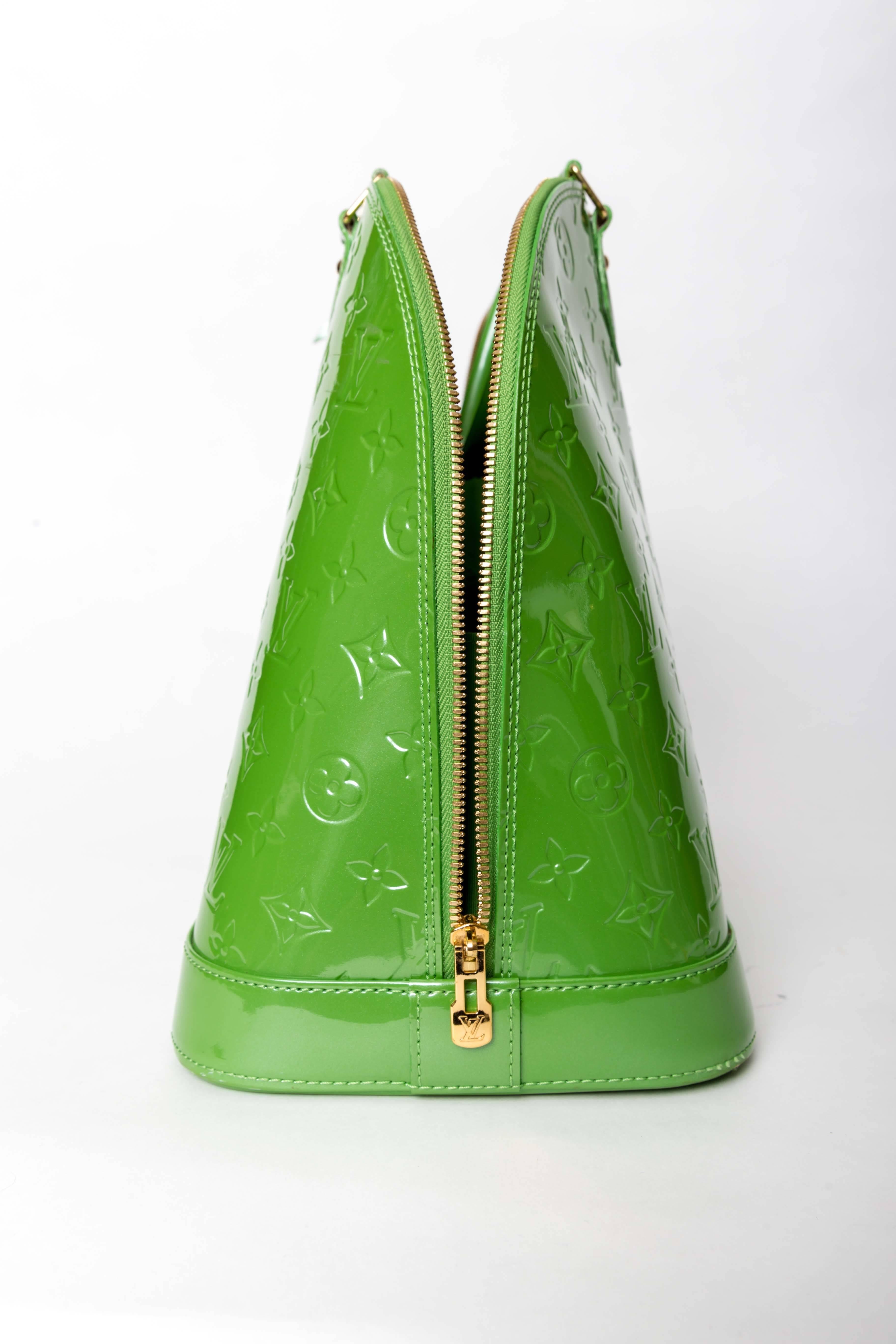 Louis Vuitton Alma Monogram Vernis Gm Satchel in Pale Green 4