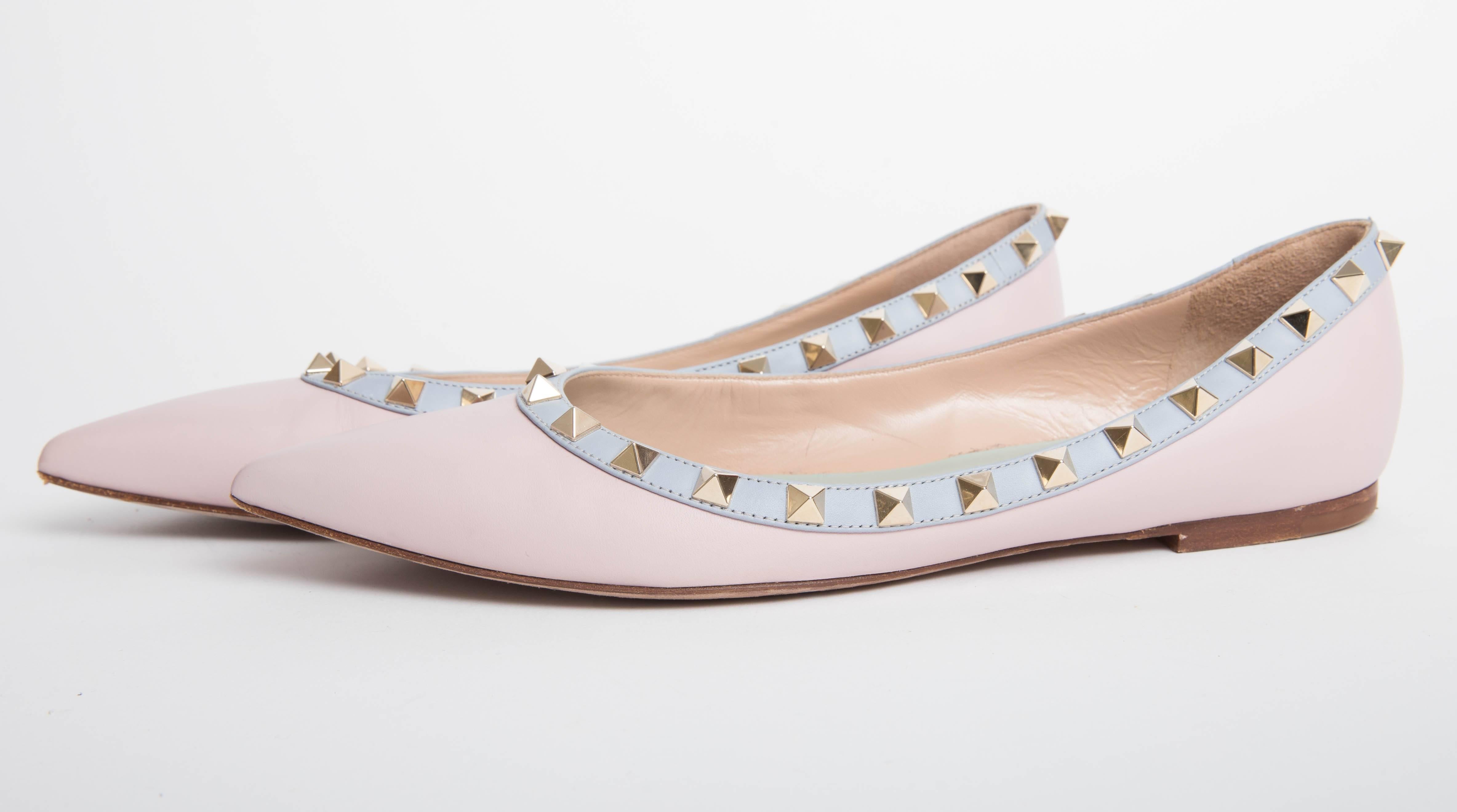 Valentino Rockstud Leather Ballet Flats in Blush EU 371/2. 1