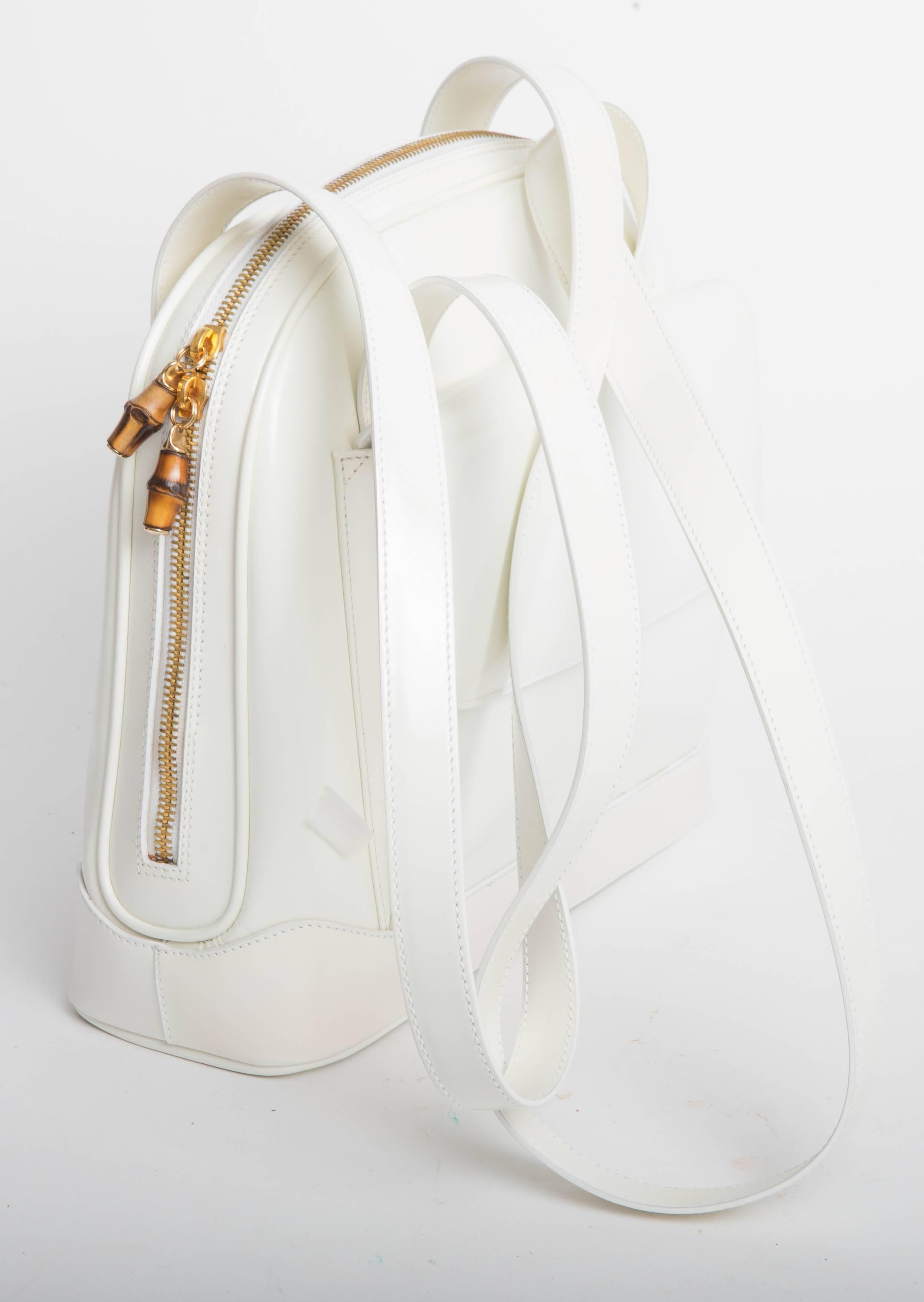 Gucci Vintage White Patent Leather Shoulder Bag features double shoulder straps,front magnetic pocket with 