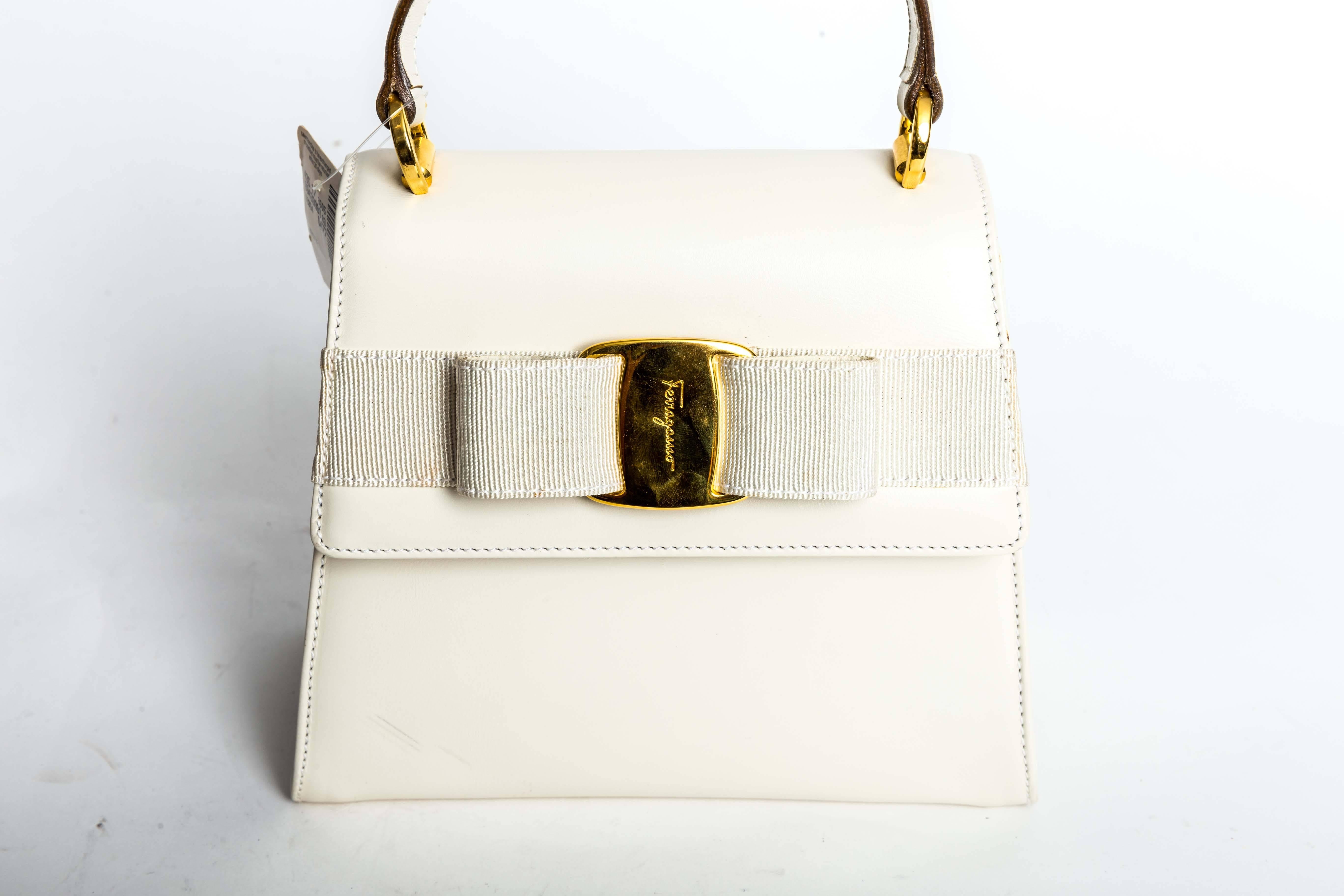 Ferragamo Vintage Vara Bow Two Way Bag in White Leather 3