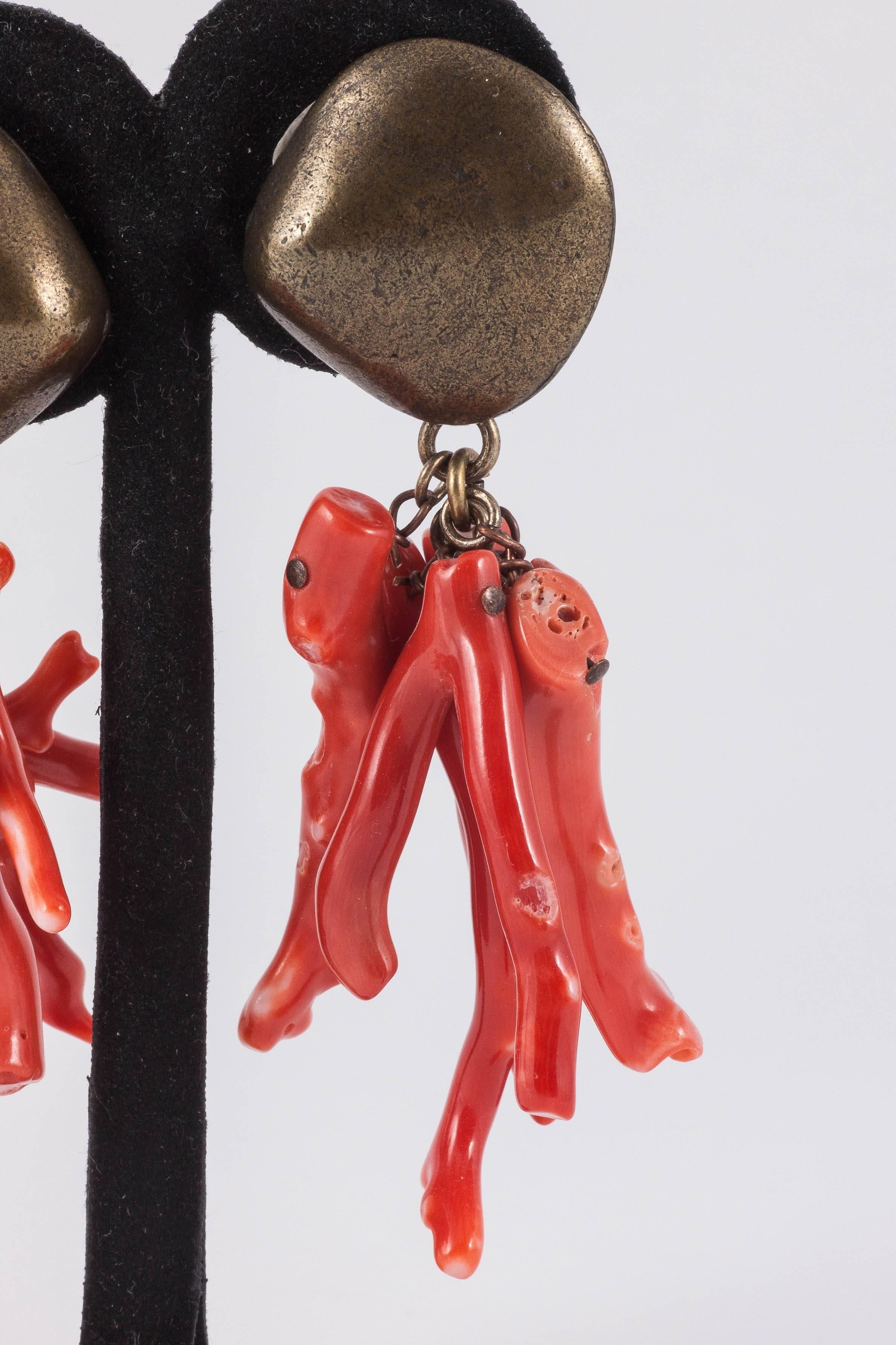 Signed (but illegible) sophisticated Summer drop earrings, featuring bronzed shell clips and large good colour branch coral drops. Very St Tropez, with a black bikini and a Kaftan. They have a strong sculptural quality, which would also work well