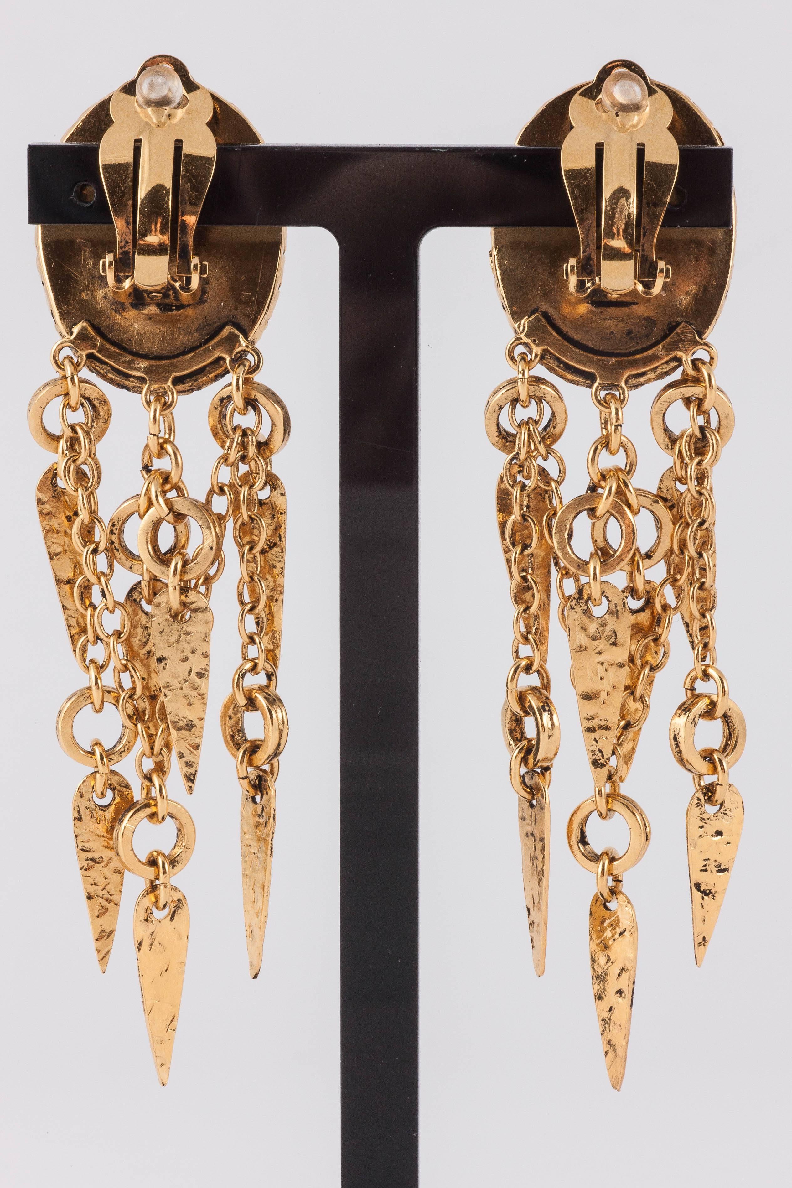 Boucles d'oreilles pendantes en métal doré martelé, collection de la Seconde Guerre mondiale Neuf - En vente à Greyabbey, County Down