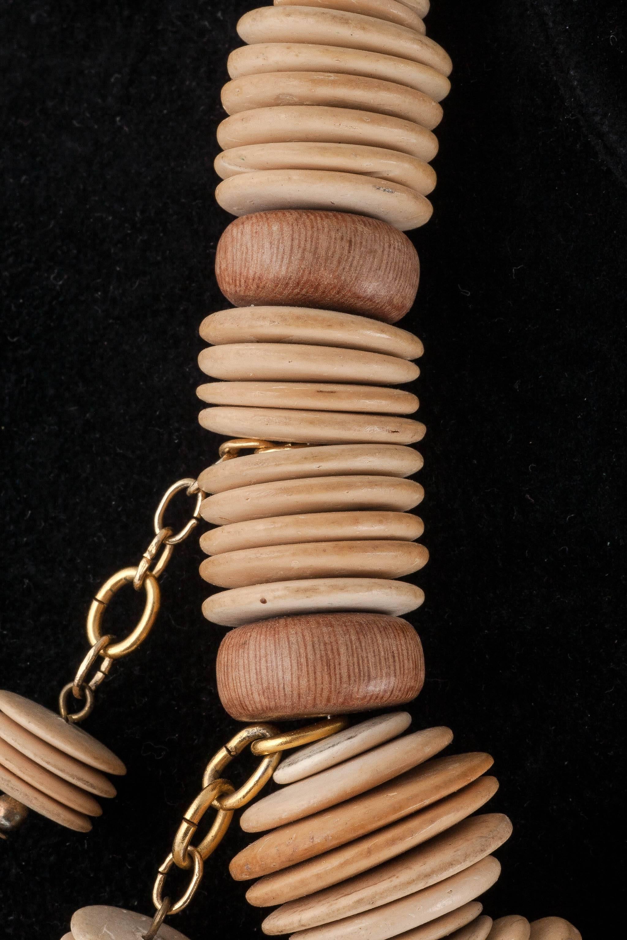 Guy Laroche 1970s wood and gilt necklace  1