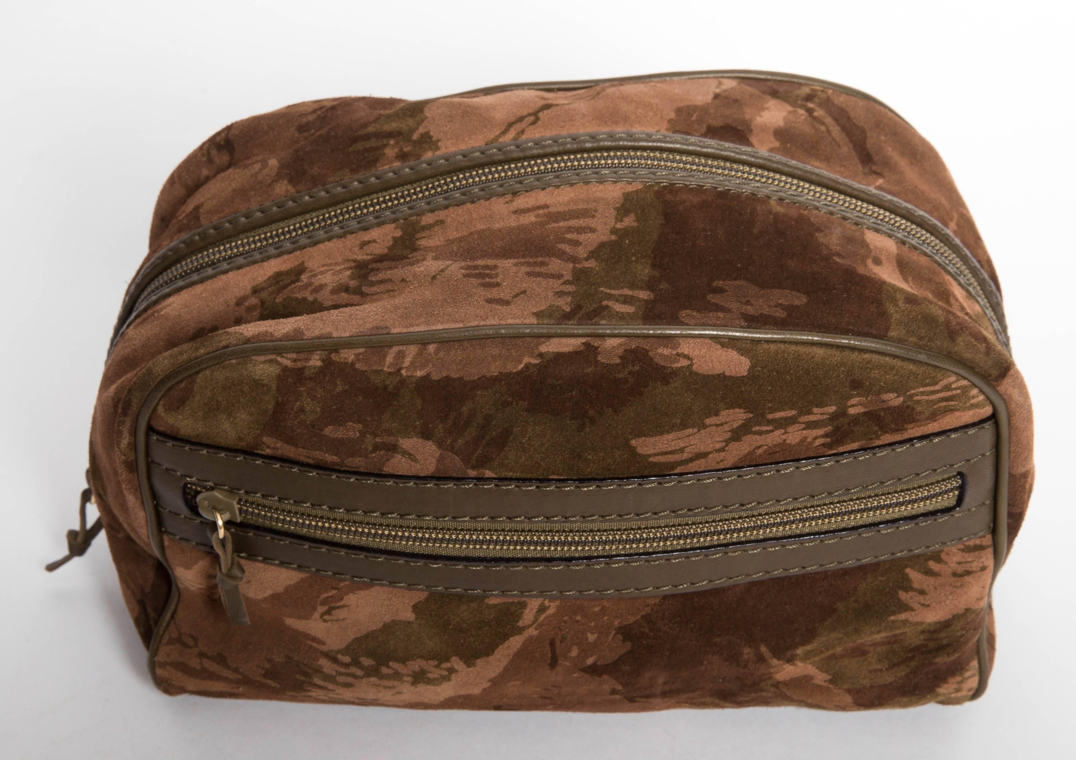 Bottega Veneta Camouflage Suede Dopp Kit In Excellent Condition For Sale In Westhampton Beach, NY